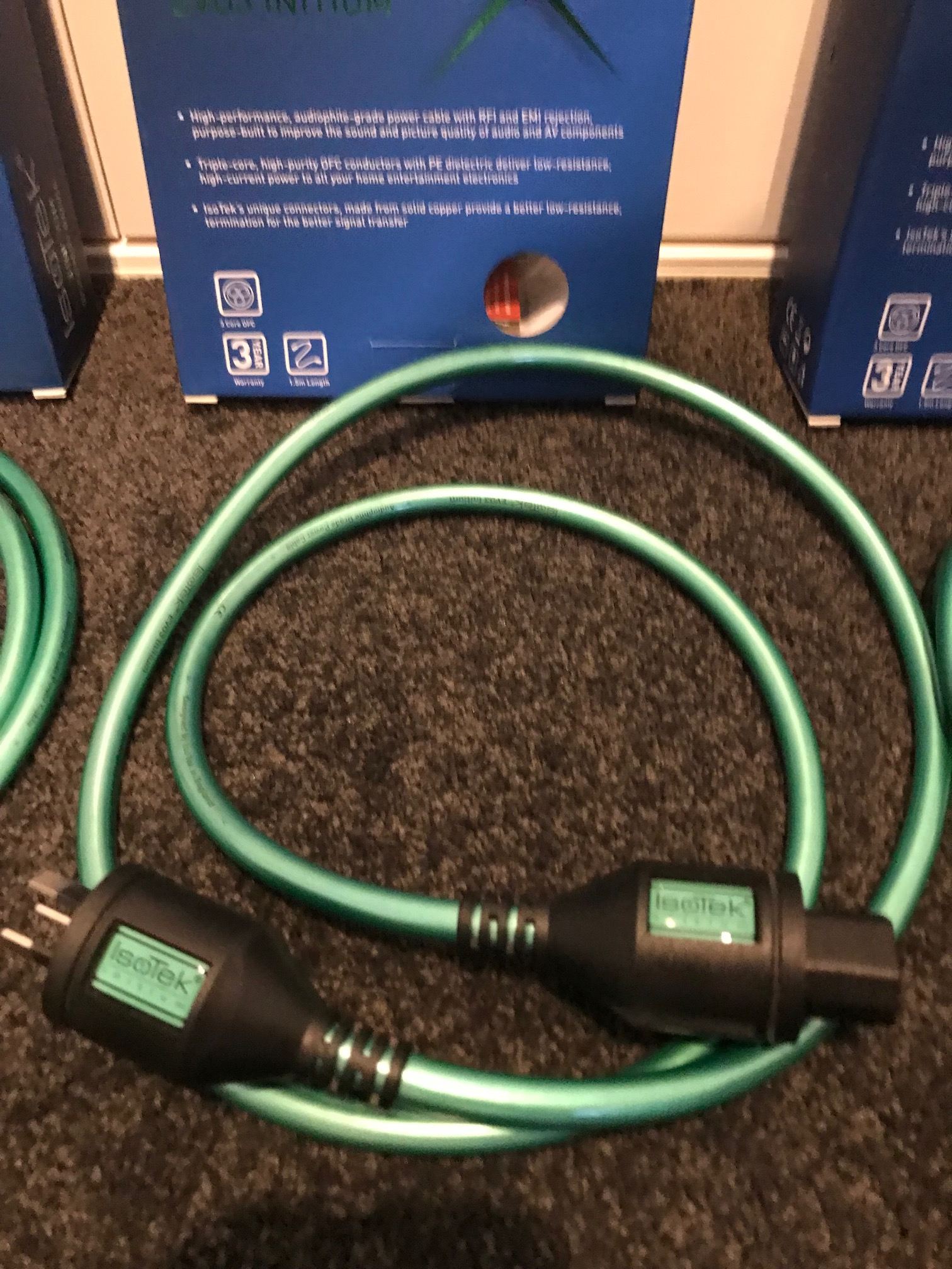 Isotek Evo3 Initium Power Cable (1 x 1.5m) ﻿ HiFi and Cinema Cables