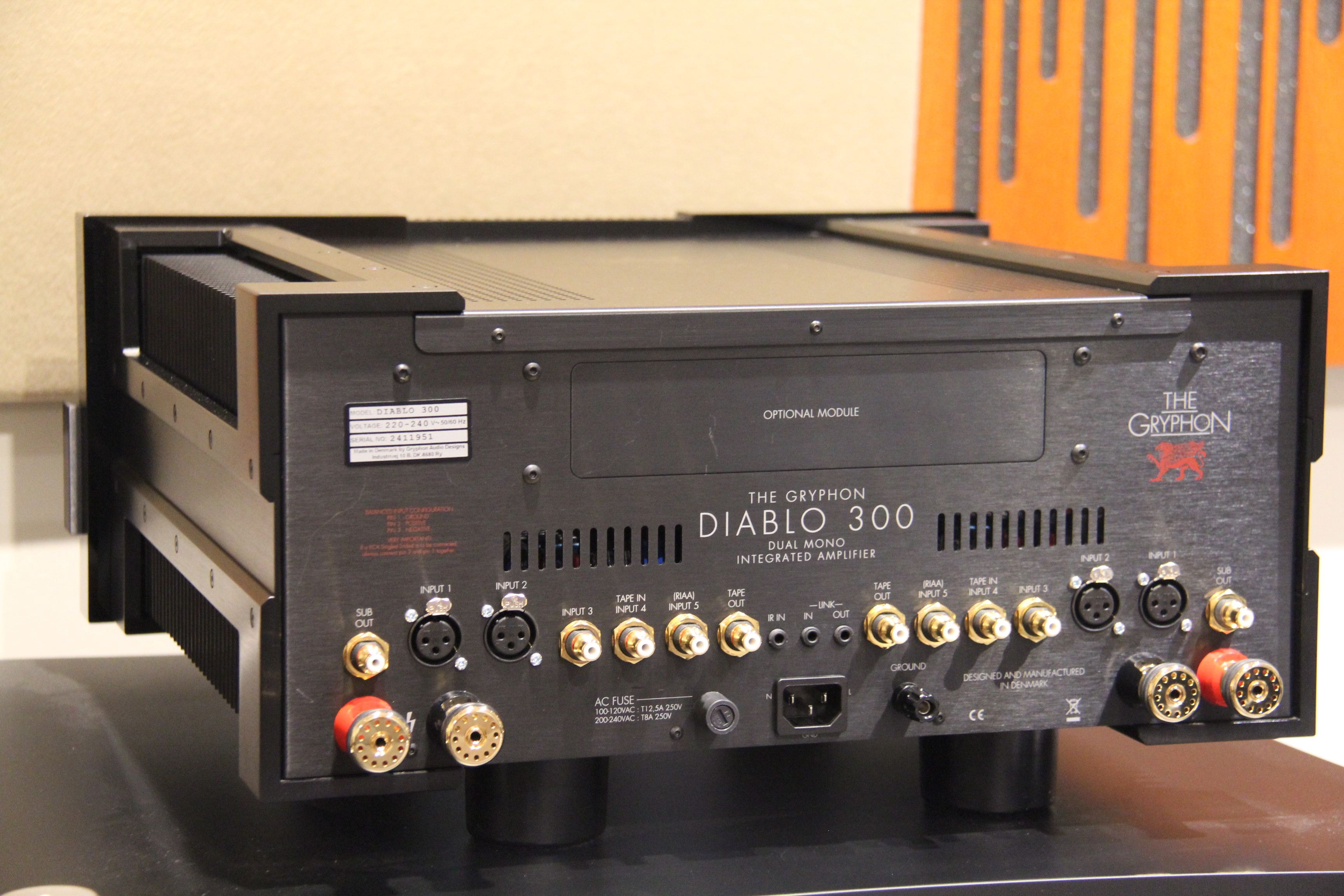 The Gryphon Diablo 300 Integrated Amplifier Phono inbuilt - Aussie ...