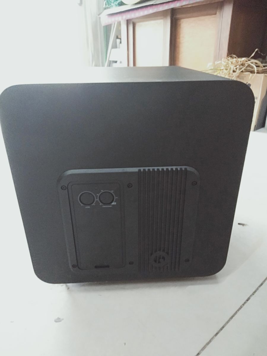 Q Acoutic QB12 Rear.jpg