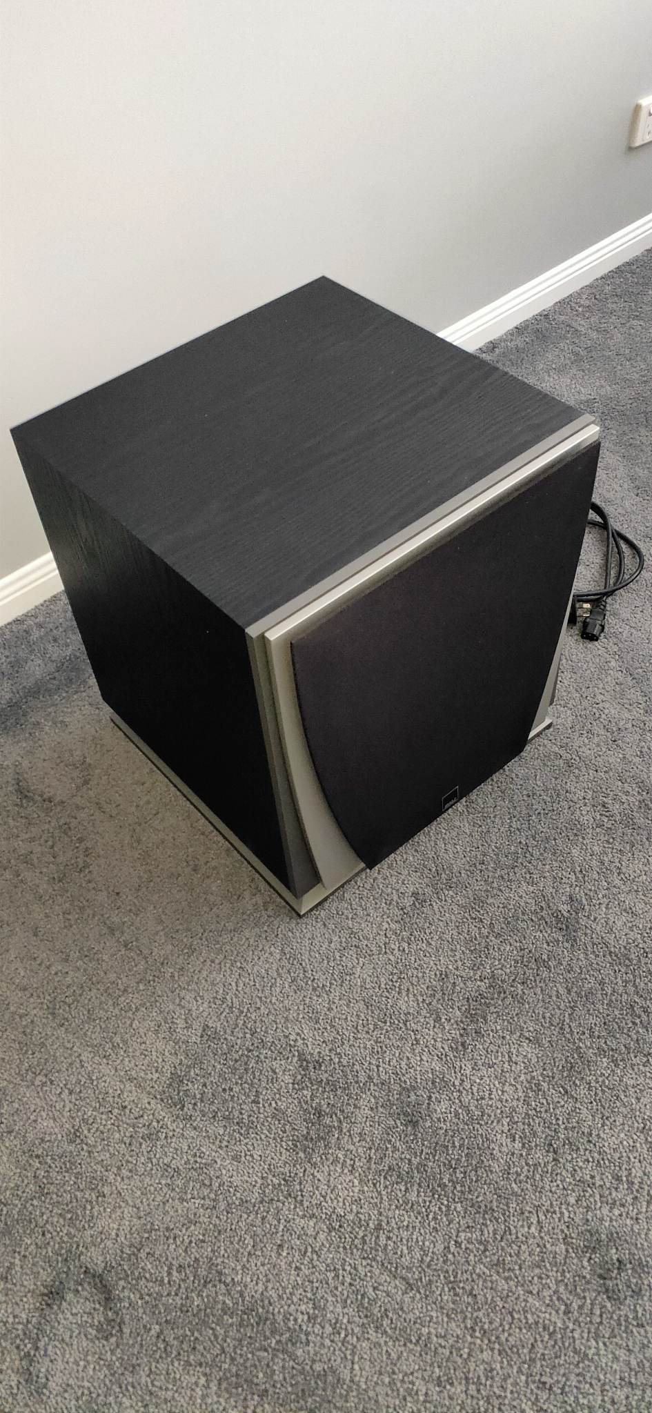 DALI Ikon Subwoofer ﻿ Stereo, Home Cinema, Headphones Components