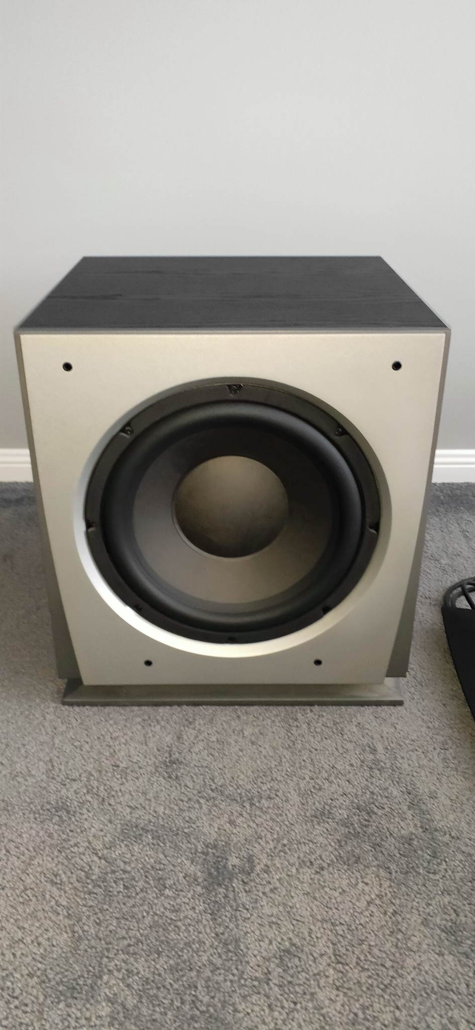 DALI Ikon Subwoofer ﻿ Stereo, Home Cinema, Headphones Components