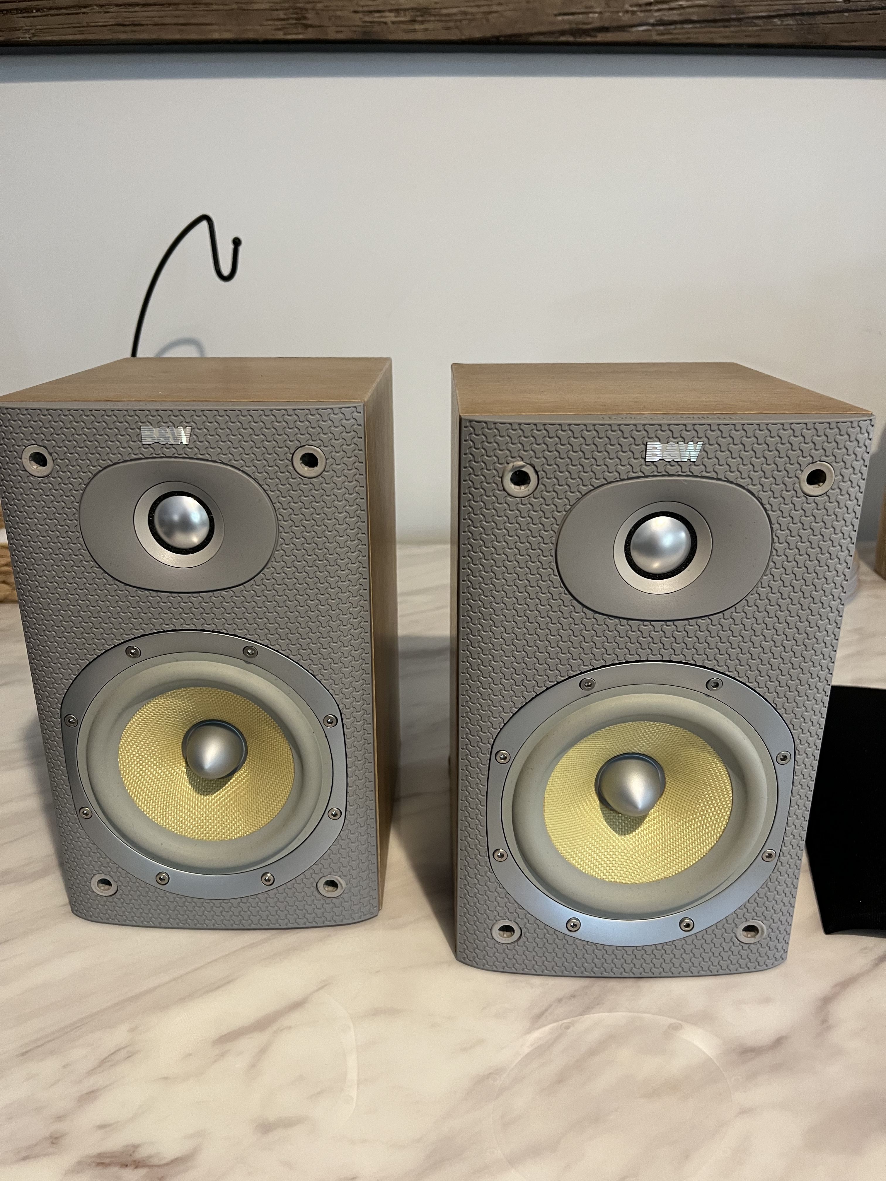 B&w bookshelf speakers ﻿ Stereo, Home Cinema, Headphones Components