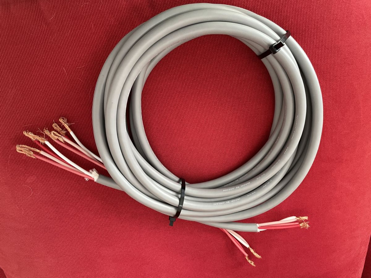 CANARE 4S11 SPEAKER CABLE 3.25m. Made in Japan ﻿ HiFi and Cinema