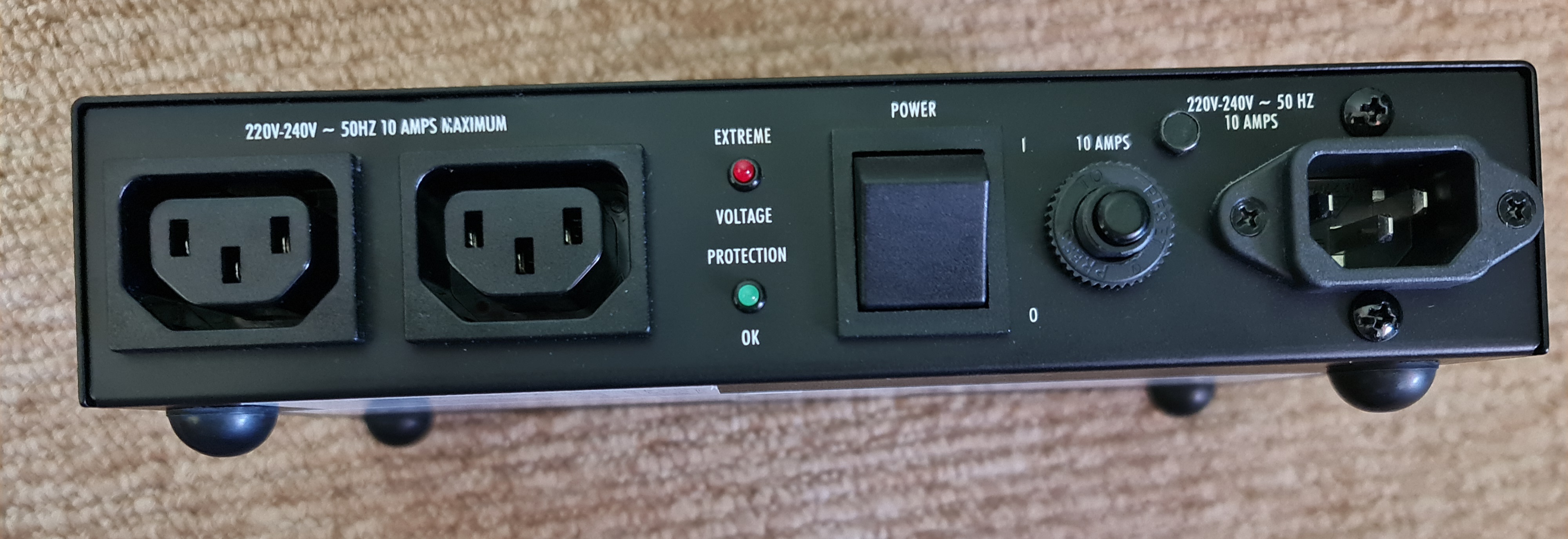 FS Furman AC210A Power Conditioner ﻿ HiFi and Cinema Cables