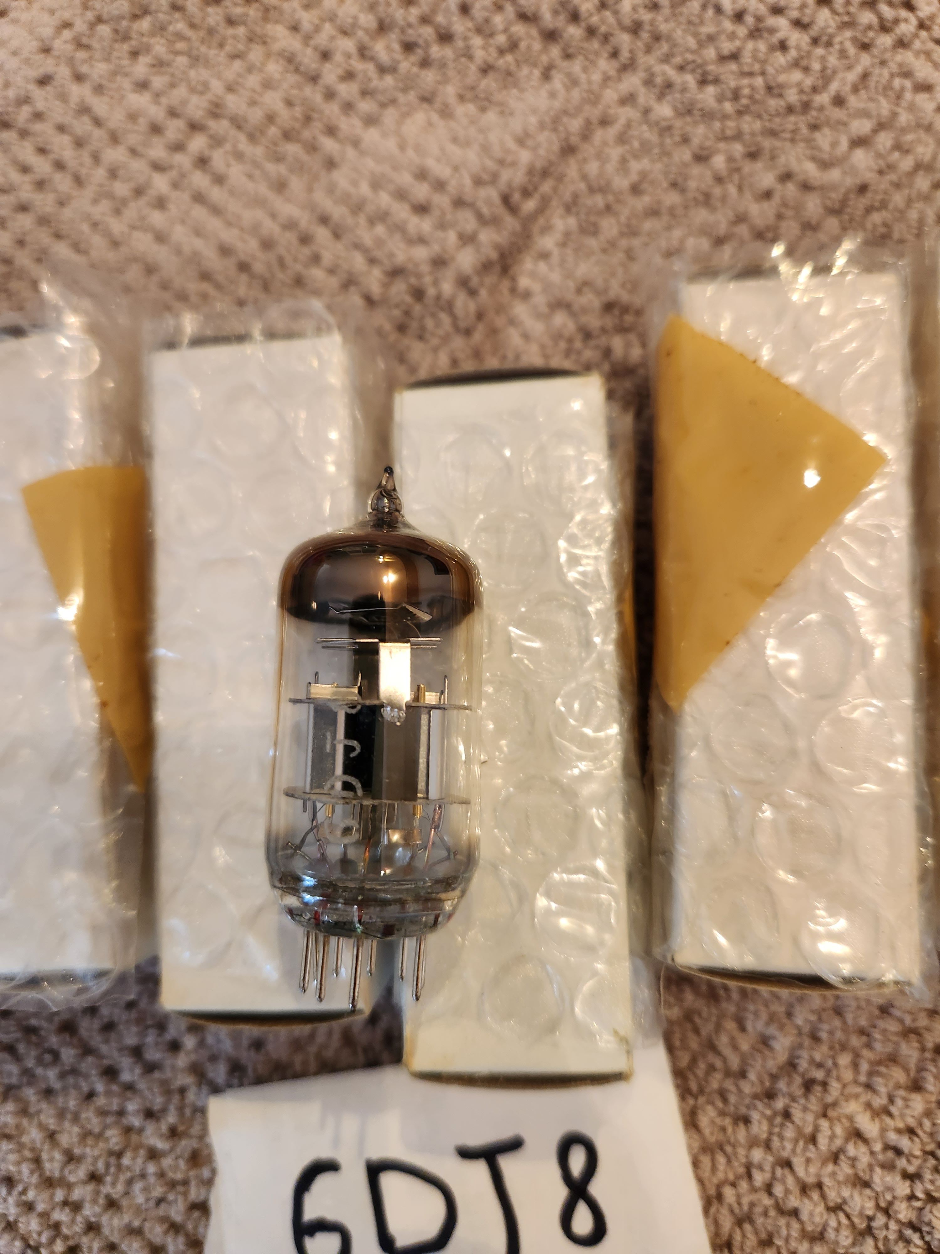 Mix of 75 pc Chinese vacuum tubes kt88 ,ECC83, ECC82 ,6DJ8 ﻿ HiFi and