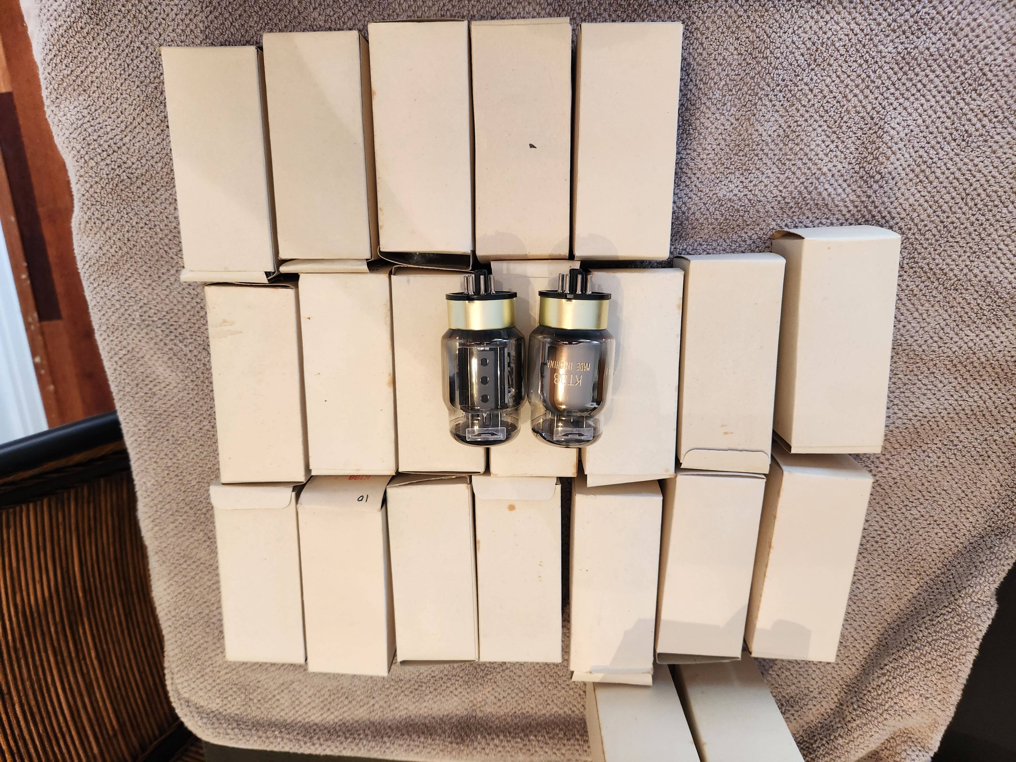 Mix of 75 pc Chinese vacuum tubes kt88 ,ECC83, ECC82 ,6DJ8 ﻿ HiFi and