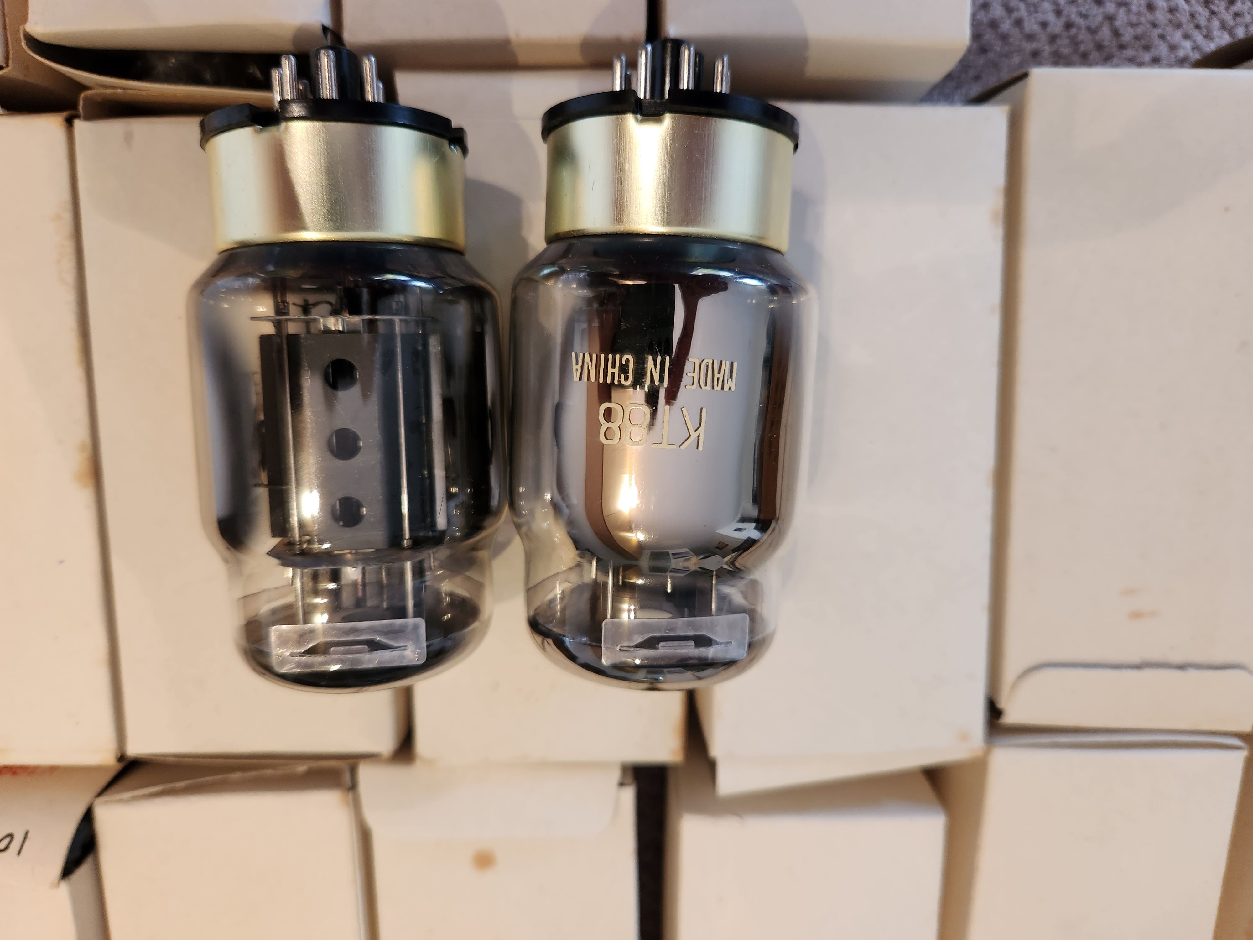 Mix of 75 pc Chinese vacuum tubes kt88 ,ECC83, ECC82 ,6DJ8 ﻿ HiFi and