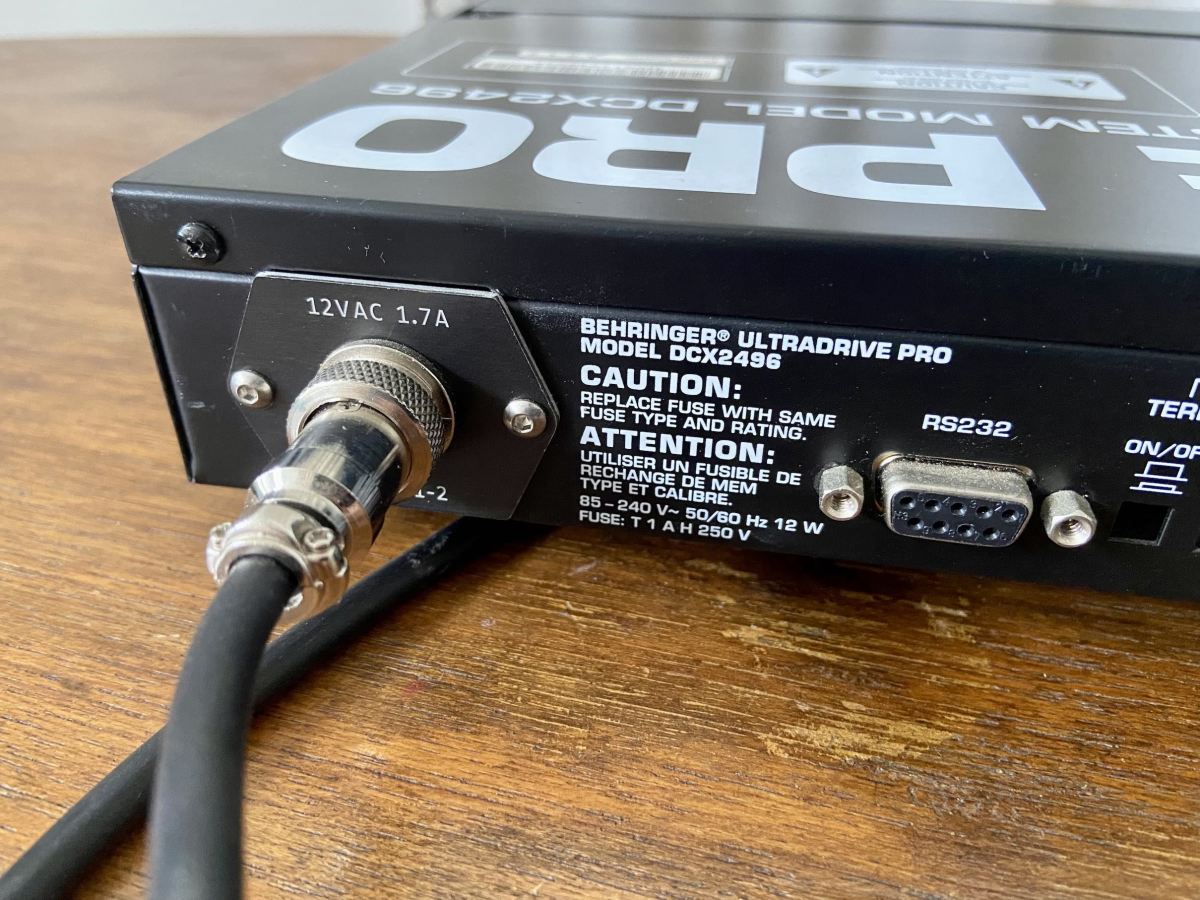 Behringer DCX2496 DAC / processor / xover / preamp modified ﻿ Stereo