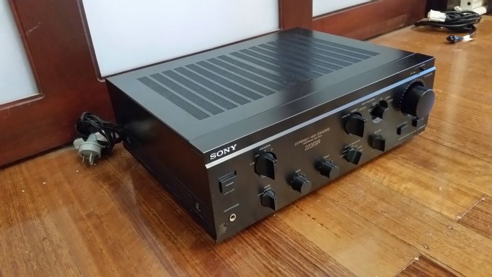 Sony TA-F222ESR integrated amplifier - Stereo, Home Cinema
