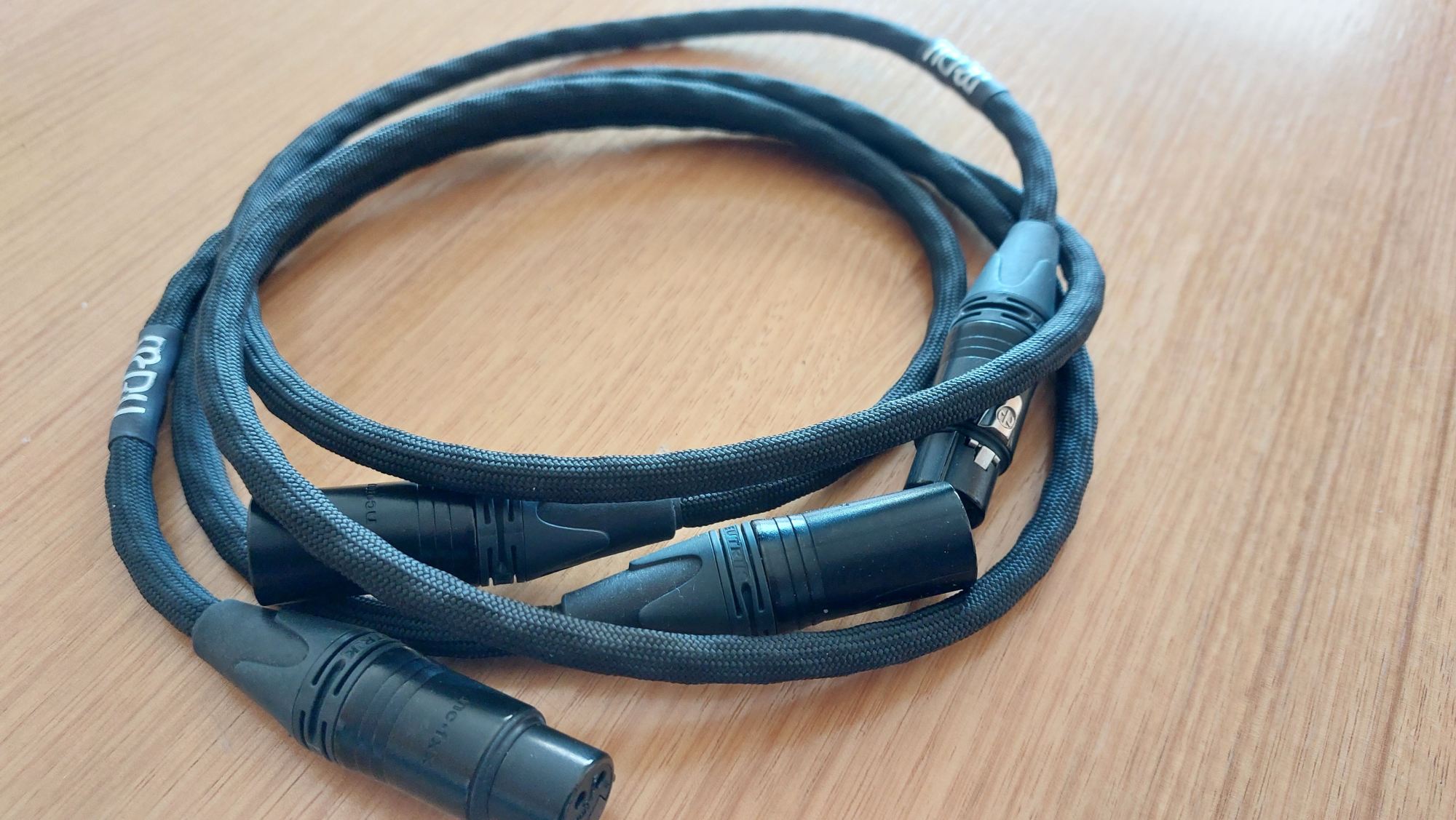 MCRU No.24 Pure Silver Balanced XLR Cable 1 metre ﻿ HiFi and Cinema