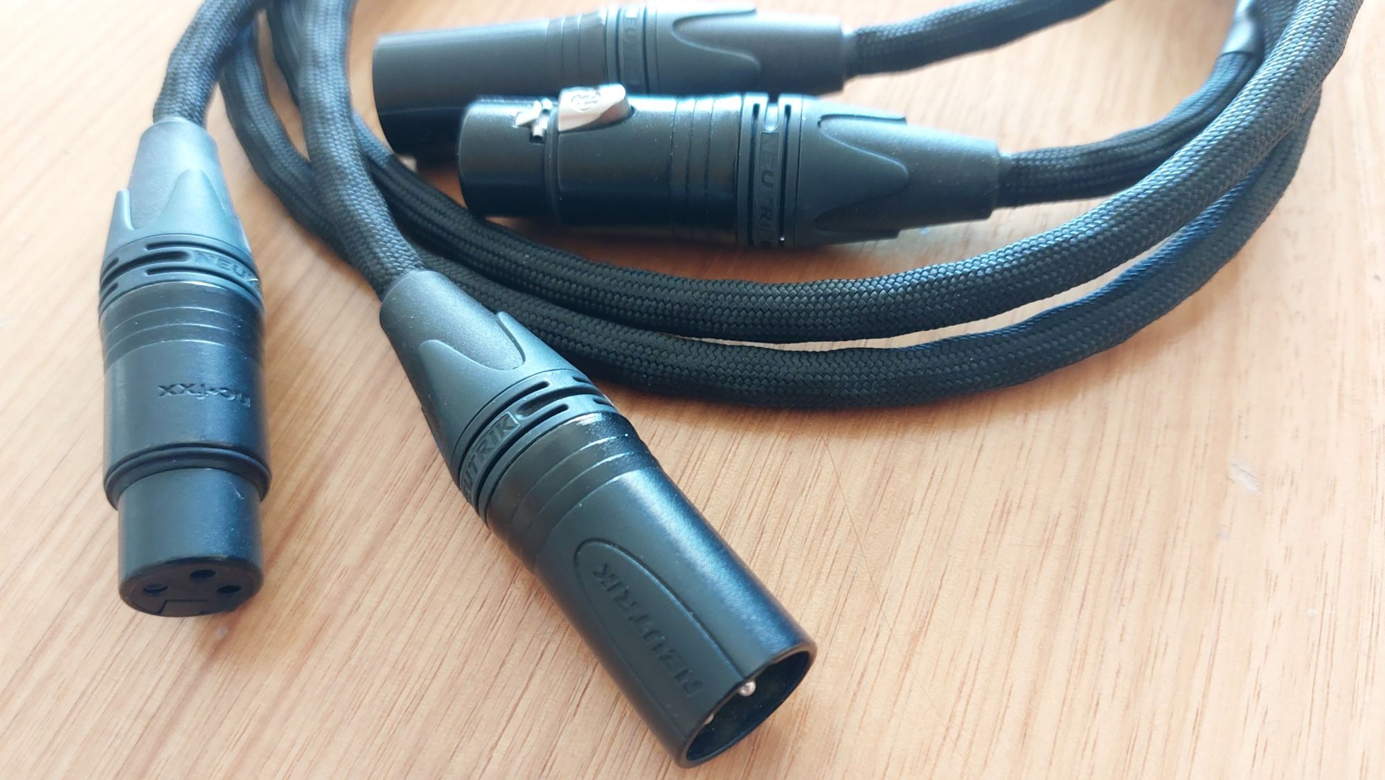 MCRU No.24 Pure Silver Balanced XLR Cable 1 metre ﻿ HiFi and Cinema