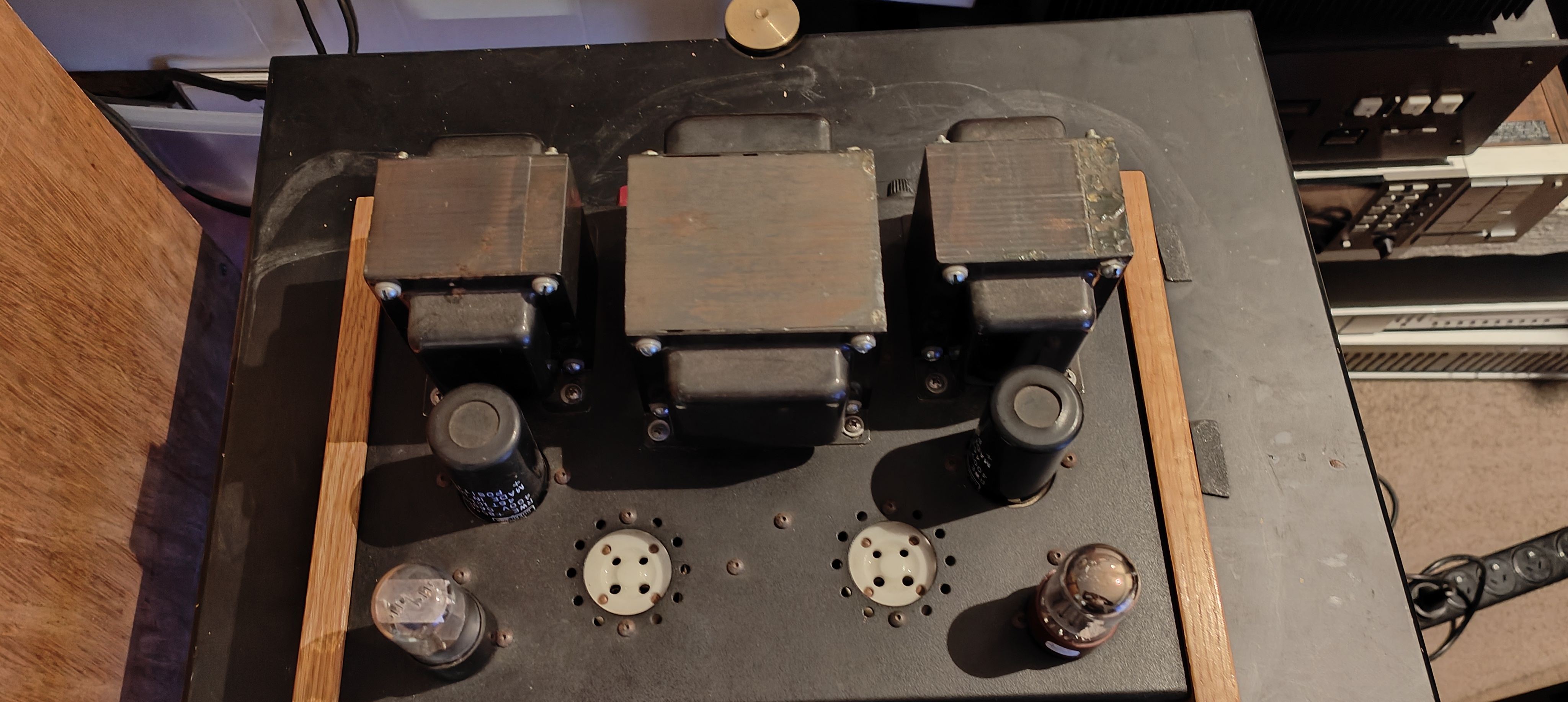 SOLD ELSEWHERE Audio Electronic Supply SE1 300B valve power amp