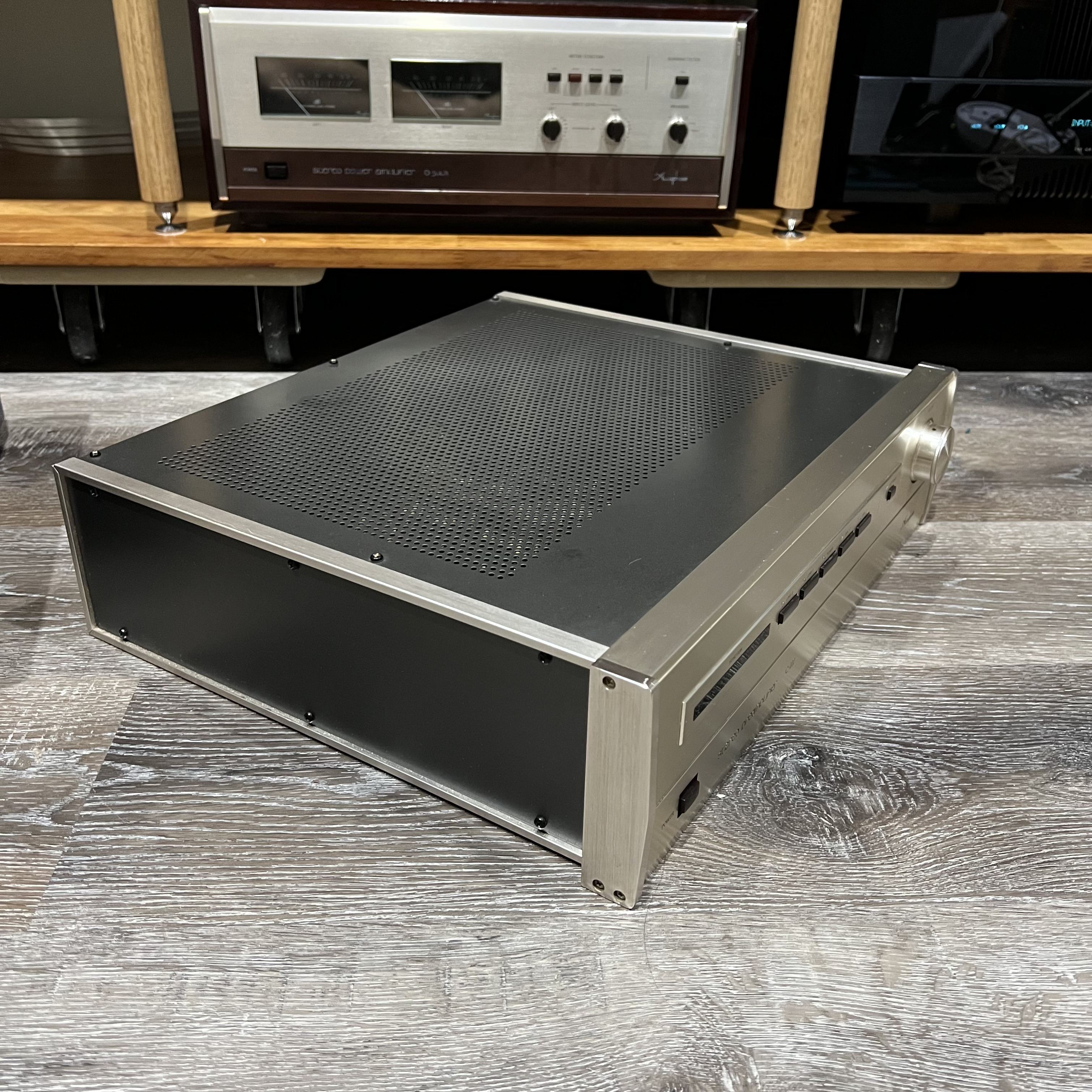 Accuphase C-222 Pre Amplifier (240 Volt) - Stereo, Home Cinema