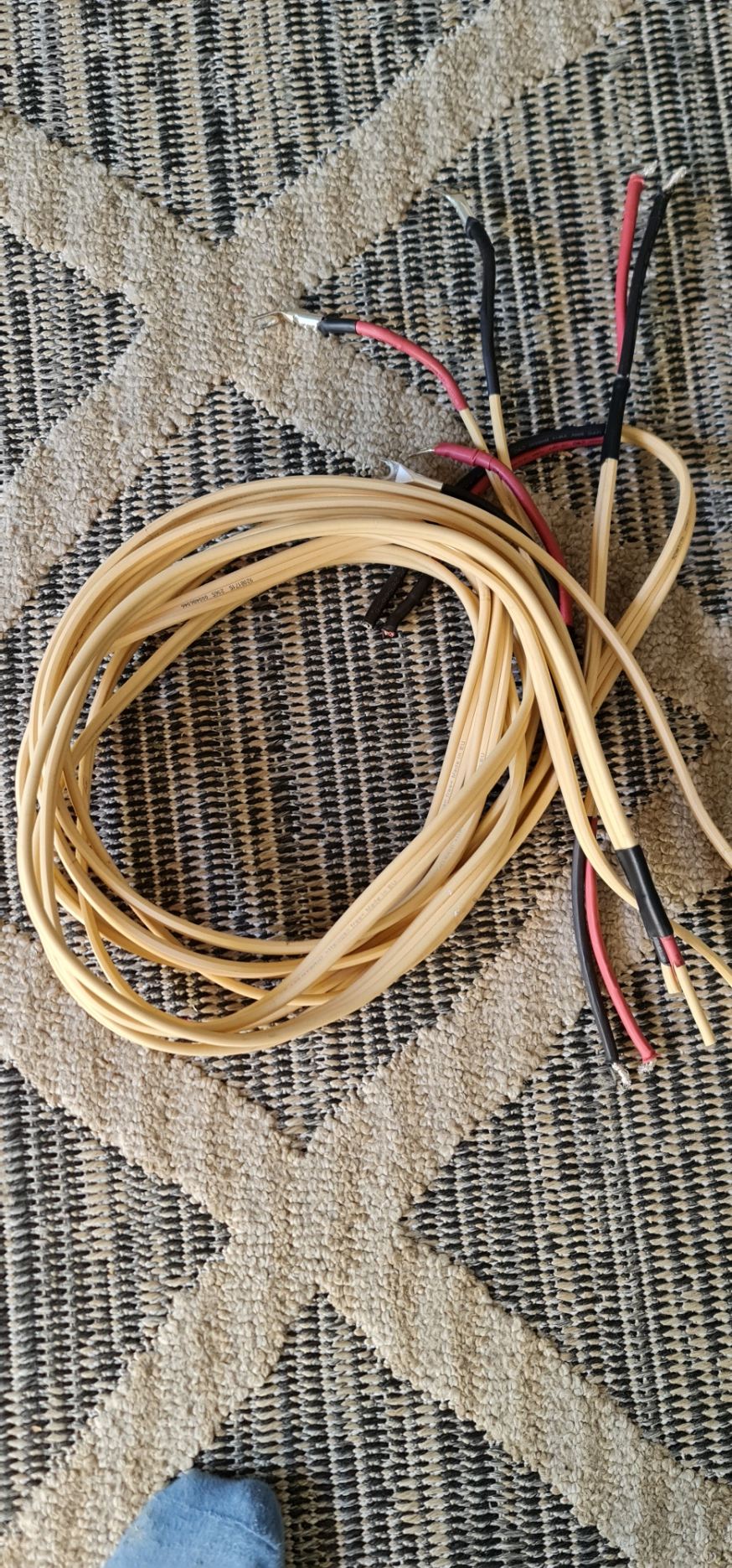 Van Den Hul CS122 Hybrid Speaker Cable 4x2M lengths ﻿ HiFi and