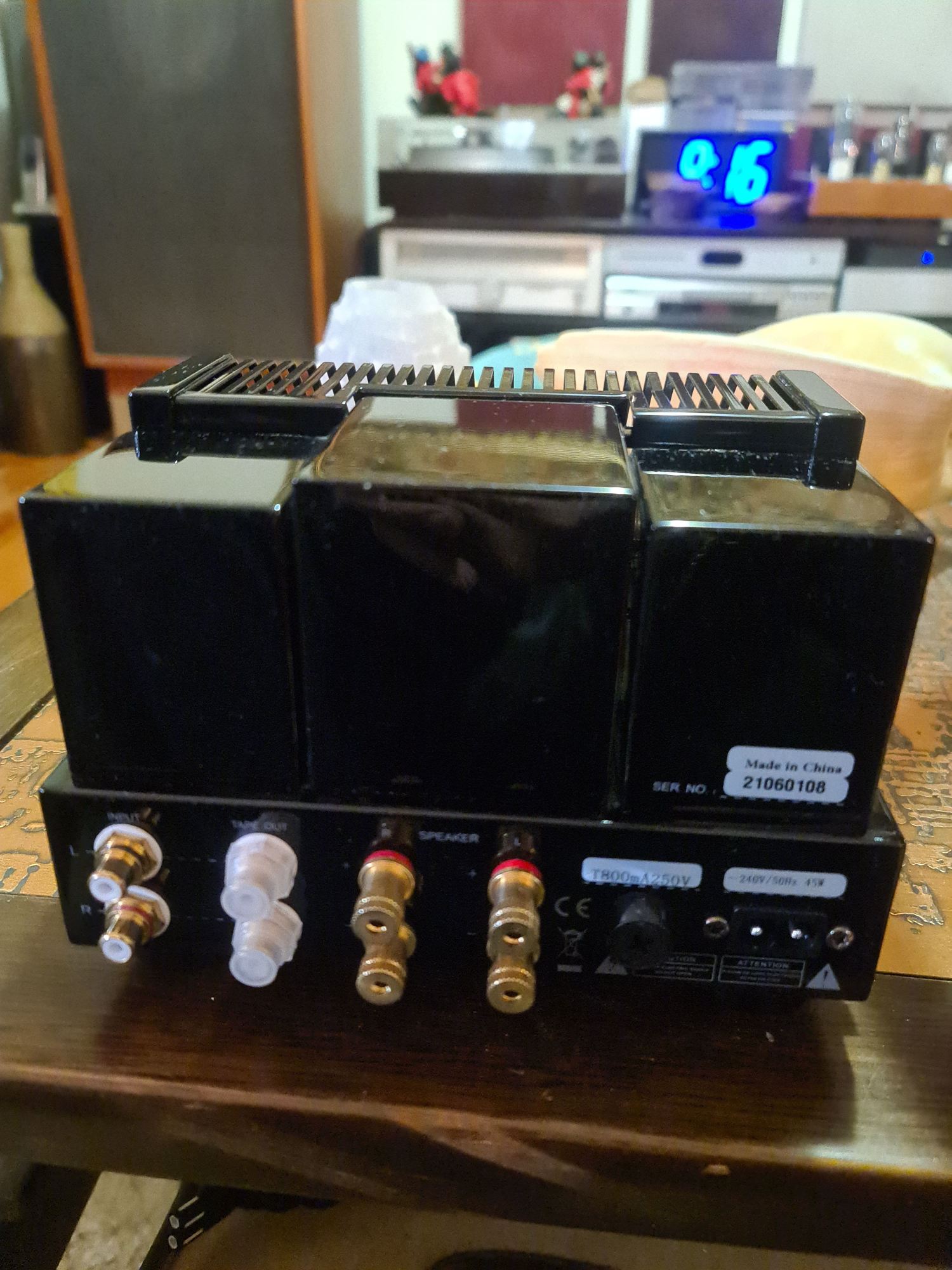 Line LM mini84IA headphone and speakers amplifier ﻿ Stereo