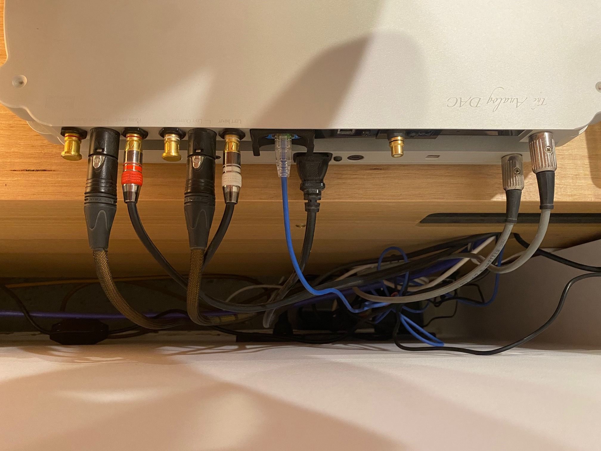 MSB The Analog DAC with Power Base |﻿ Stereo, Home Cinema, Headphones ...