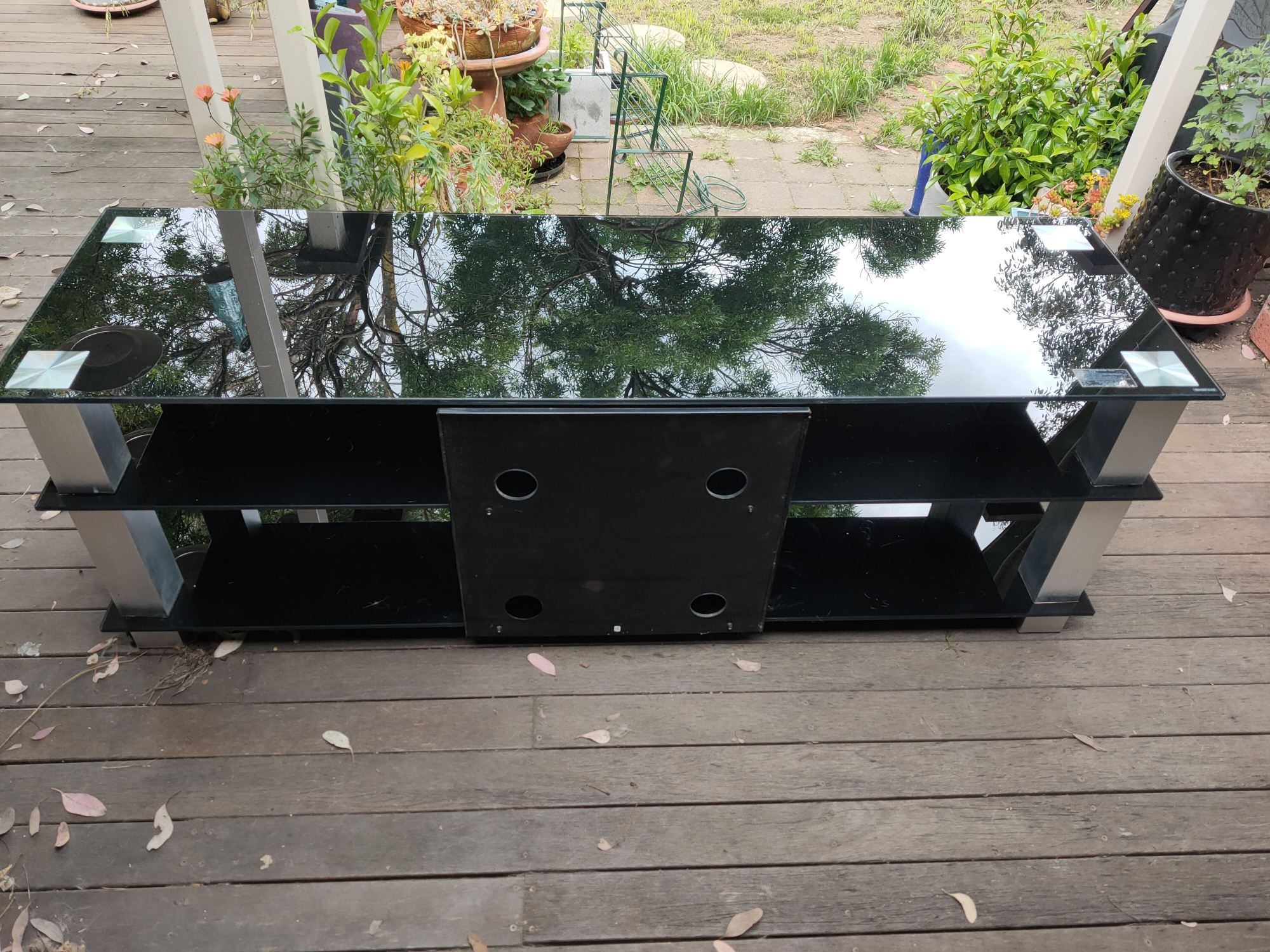 Tuarus EU top rear.jpg