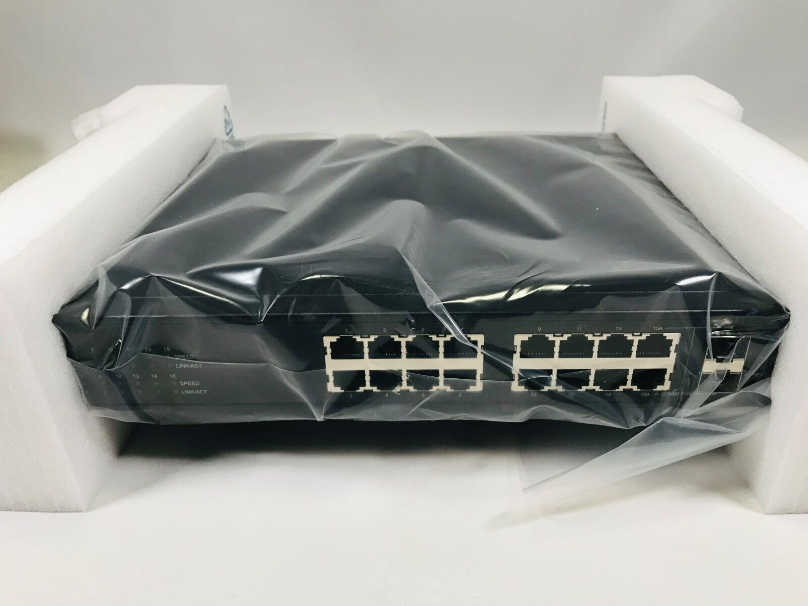 BUFFALO BS-GS2016 Layer 2 Giga Switch 16 Port - Hi-Fi and Cinema