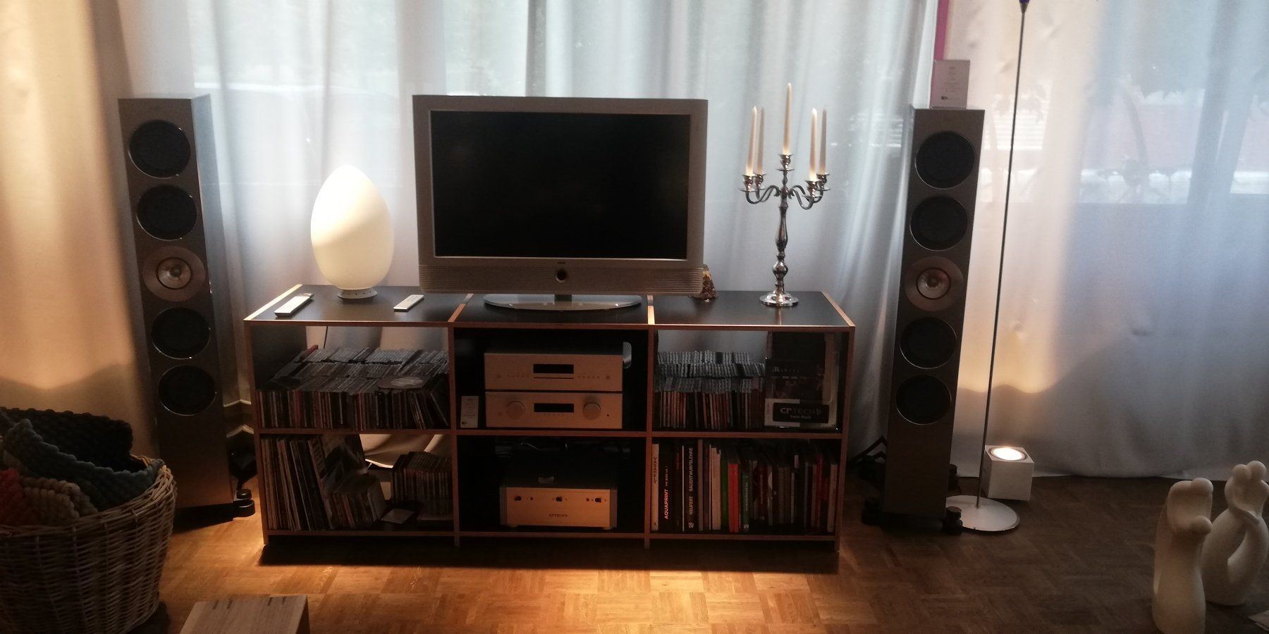 KEF Reference 5 floor standing speakers