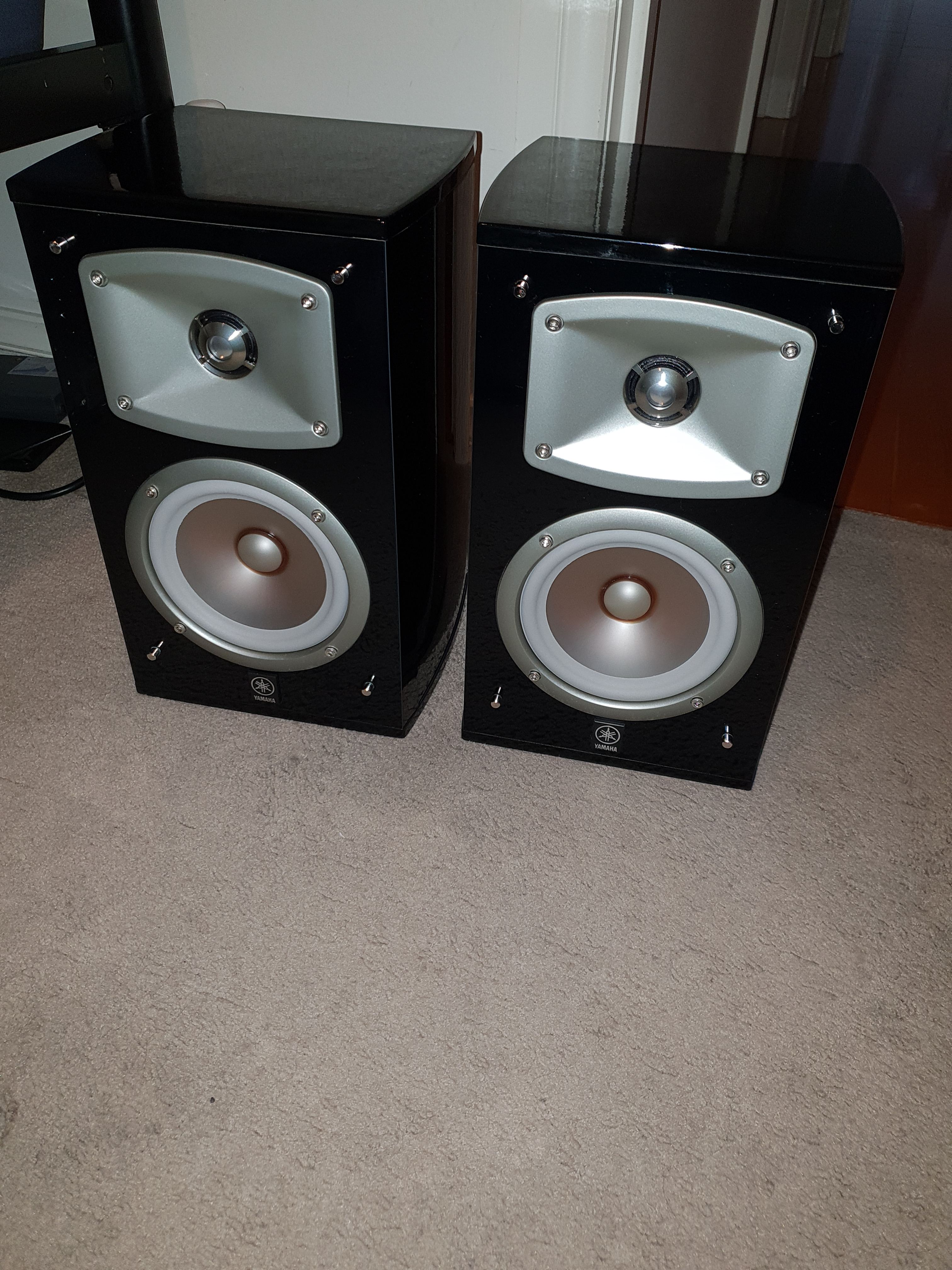 Yamaha NS333 Bookshelf Speakers ﻿ Stereo, Home Cinema, Headphones