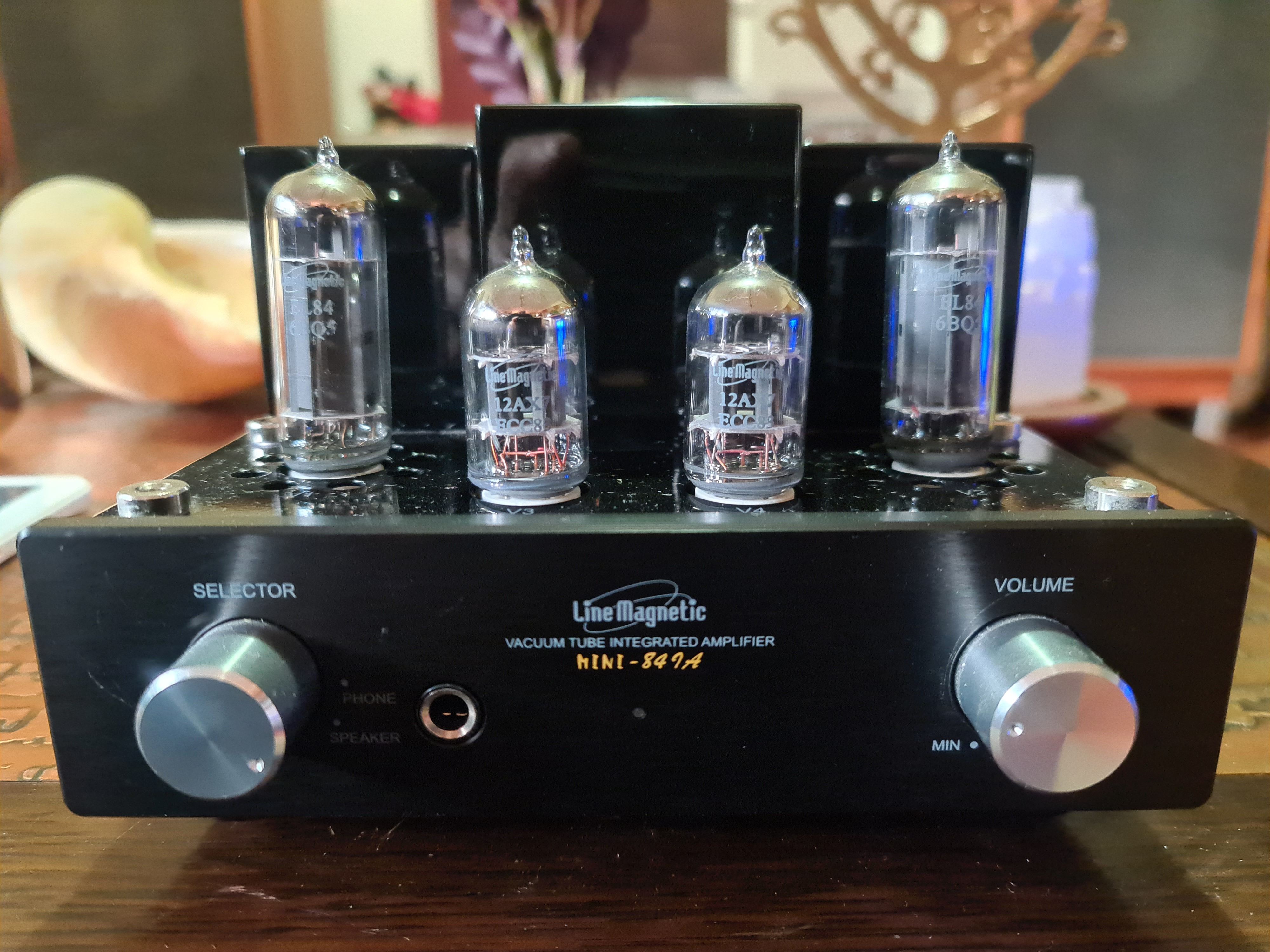 Line LM mini84IA headphone and speakers amplifier ﻿ Stereo