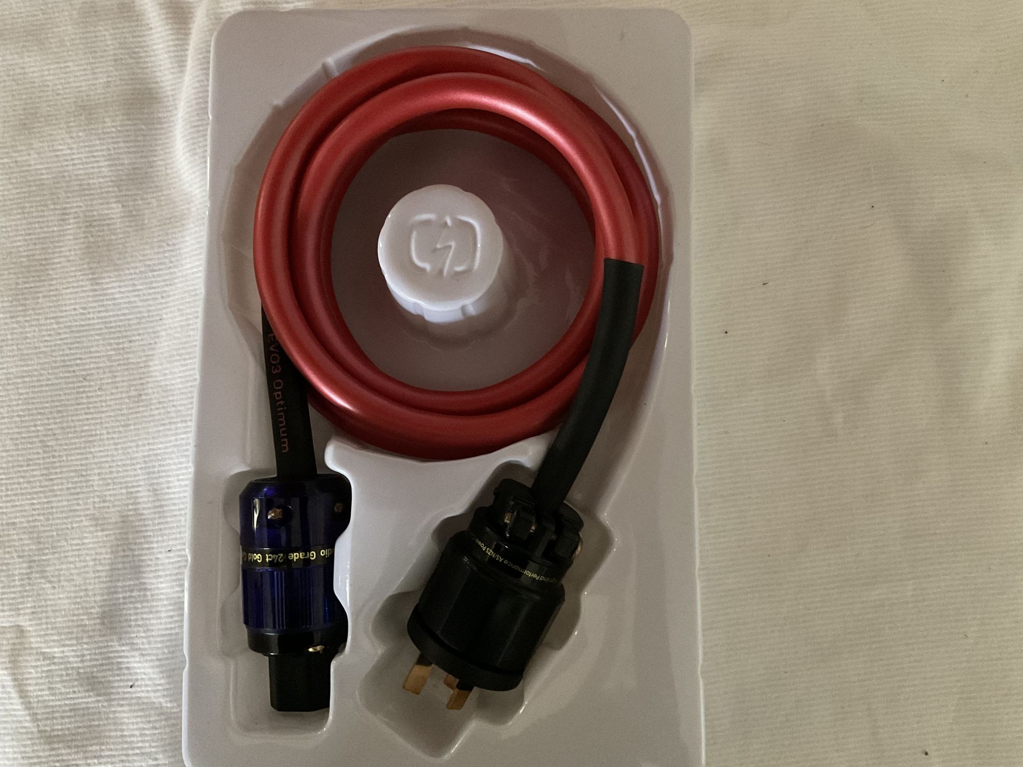 Isotek Evo3 Optimum Power Cable ﻿ HiFi and Cinema Cables & Accessories