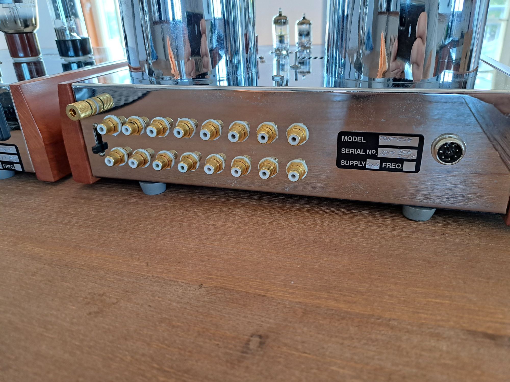 Supratek Cortese preamp rear.jpg