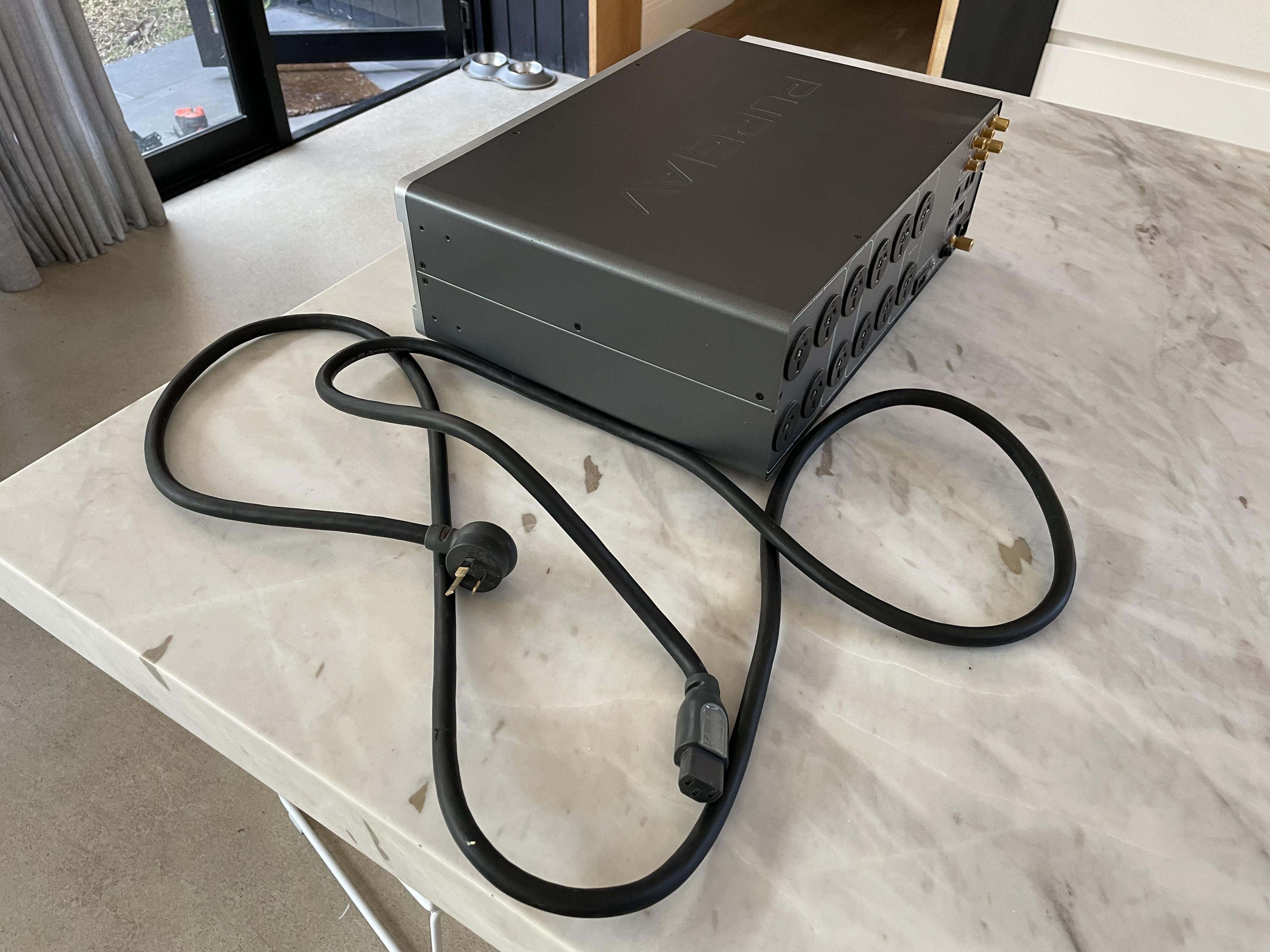 Belkin Pure AV PF40 Power Console - Classifieds - All Other