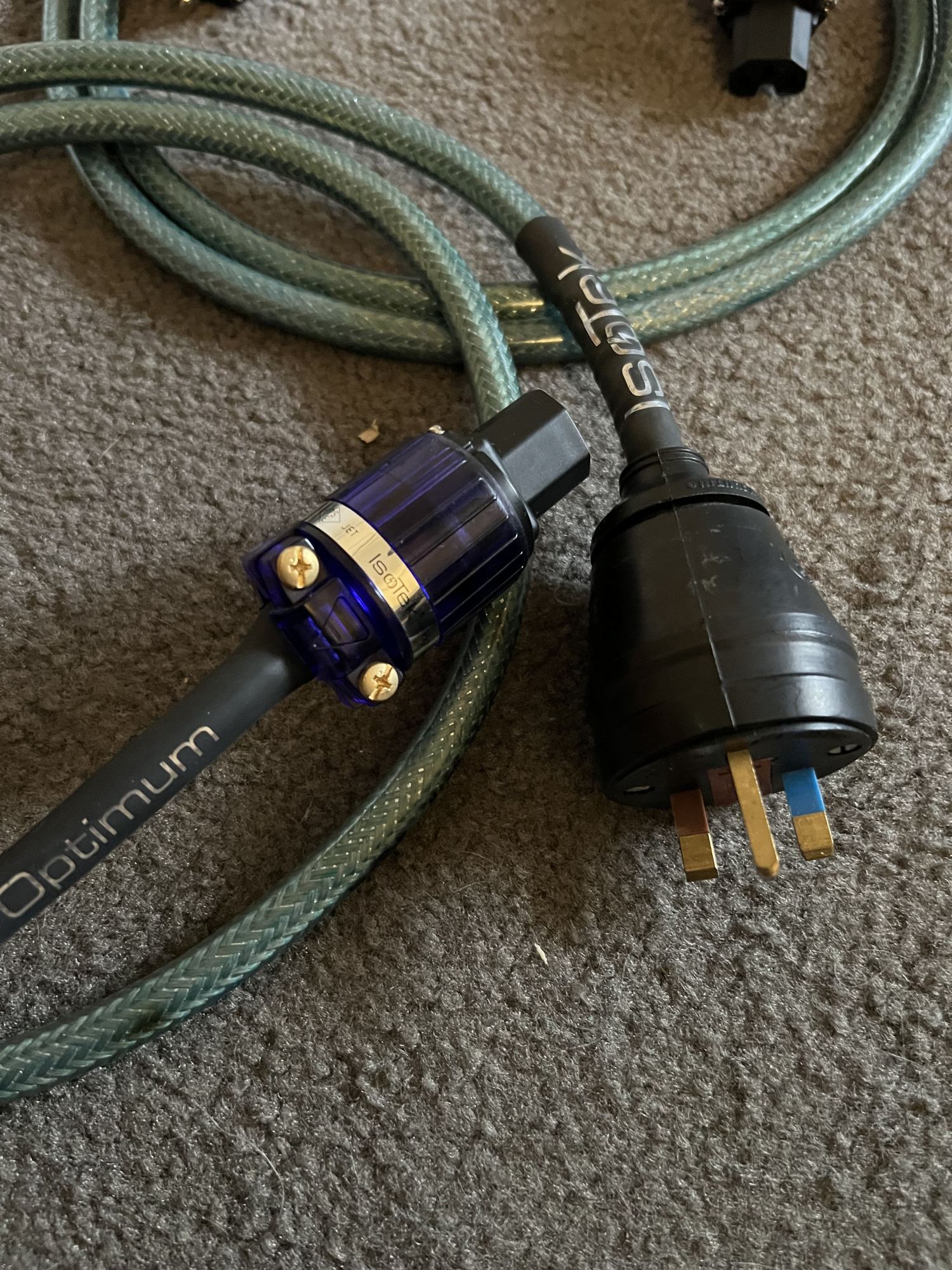 ISOTEK optimum x 2 1.5m ﻿ HiFi and Cinema Cables & Accessories