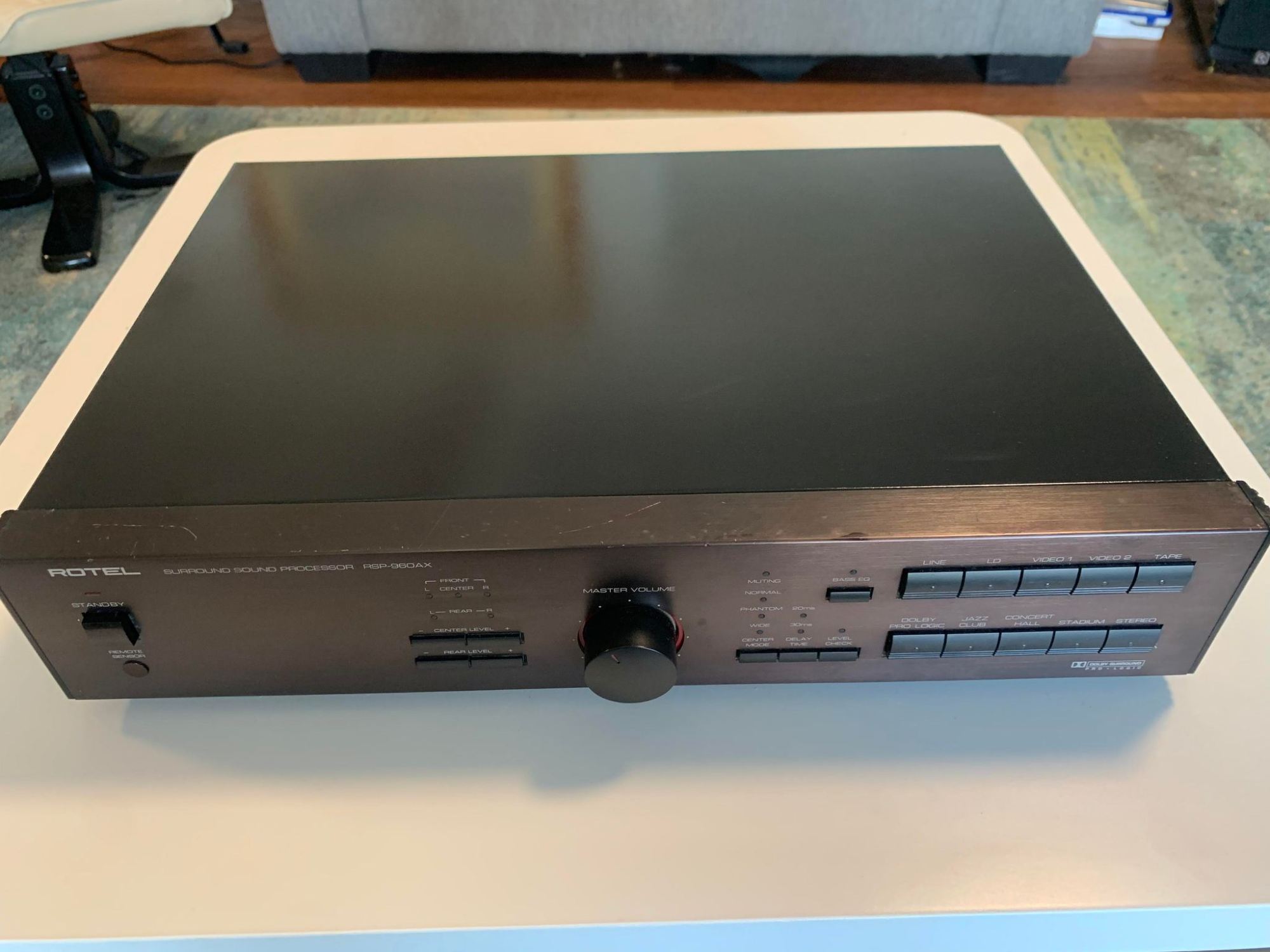 Rotel RSP-960AX front top.jpg