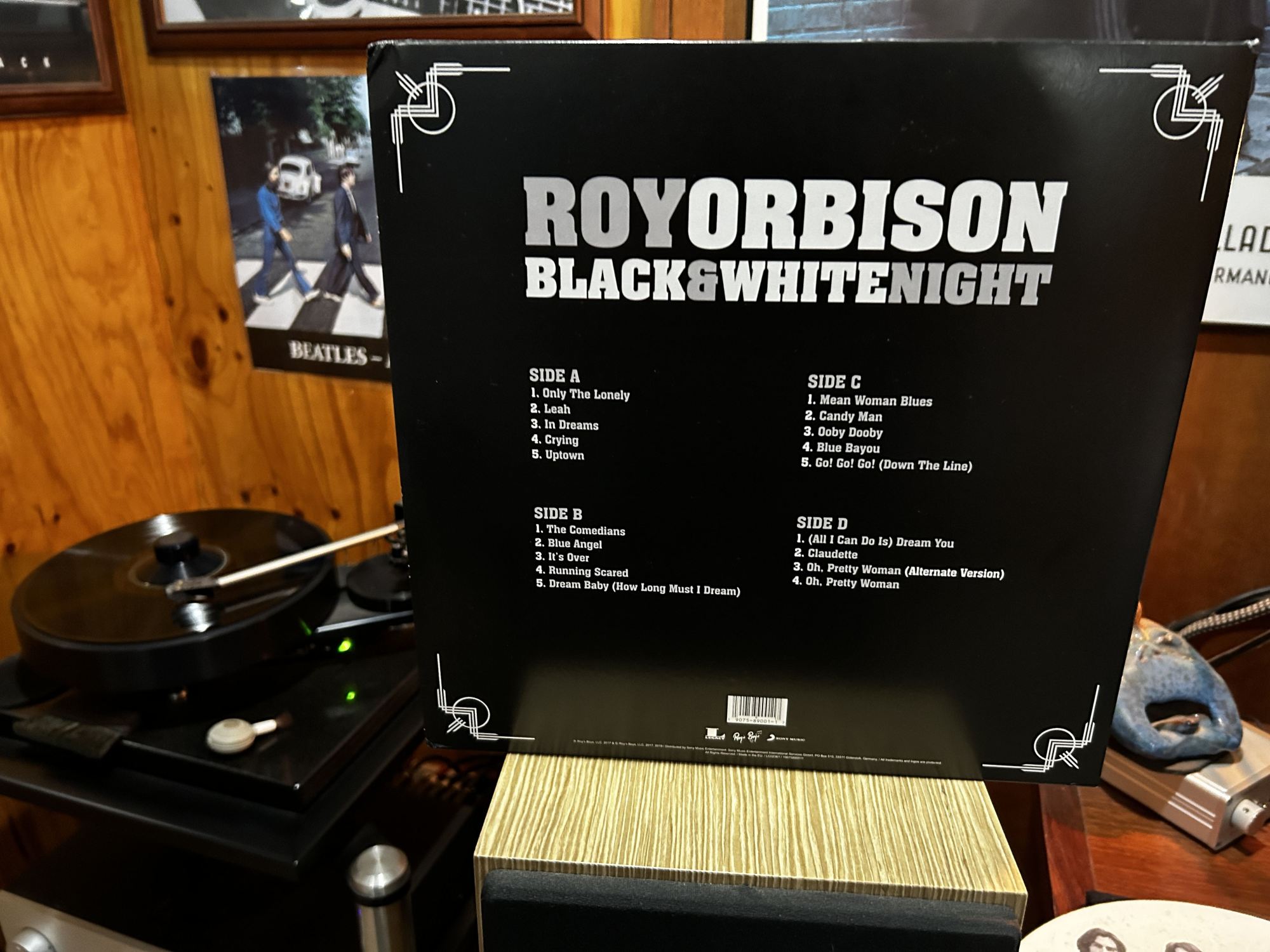 Roy Orbison - Black & White Night. track listJPG.JPG