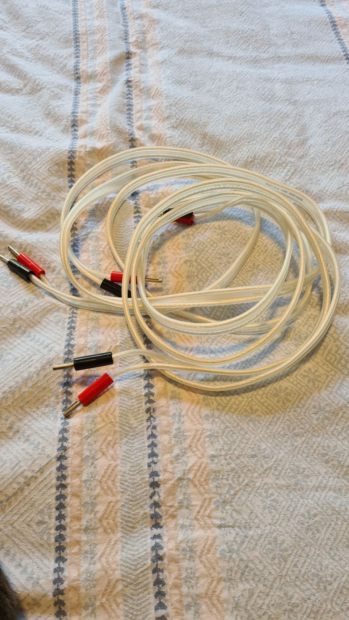 SOLD ELSEWHERE Van den Hul The Clearwater Terminated Speaker Cable 2
