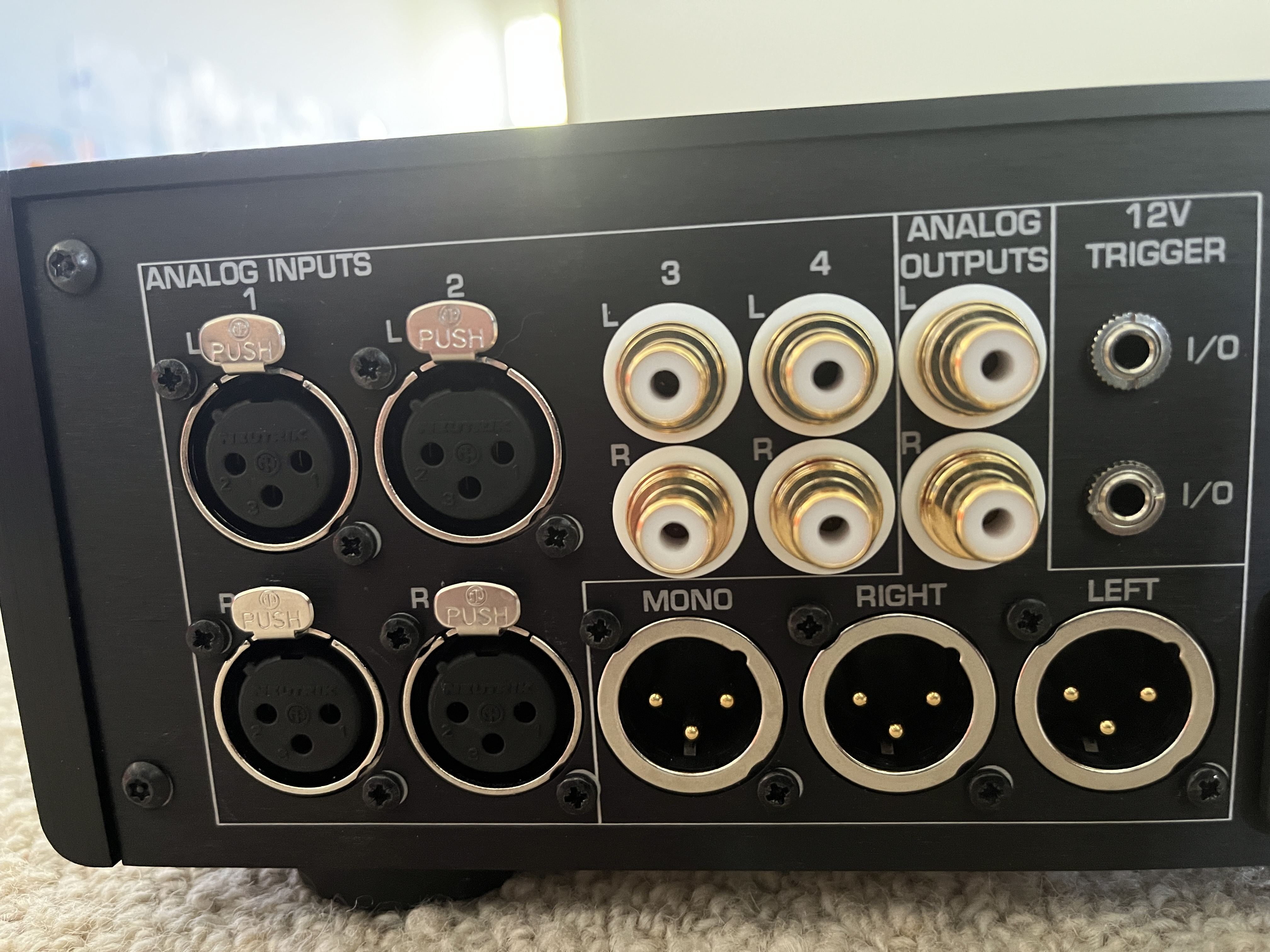 Benchmark LA4 preamp best preamp under 3k ﻿ Stereo, Home Cinema