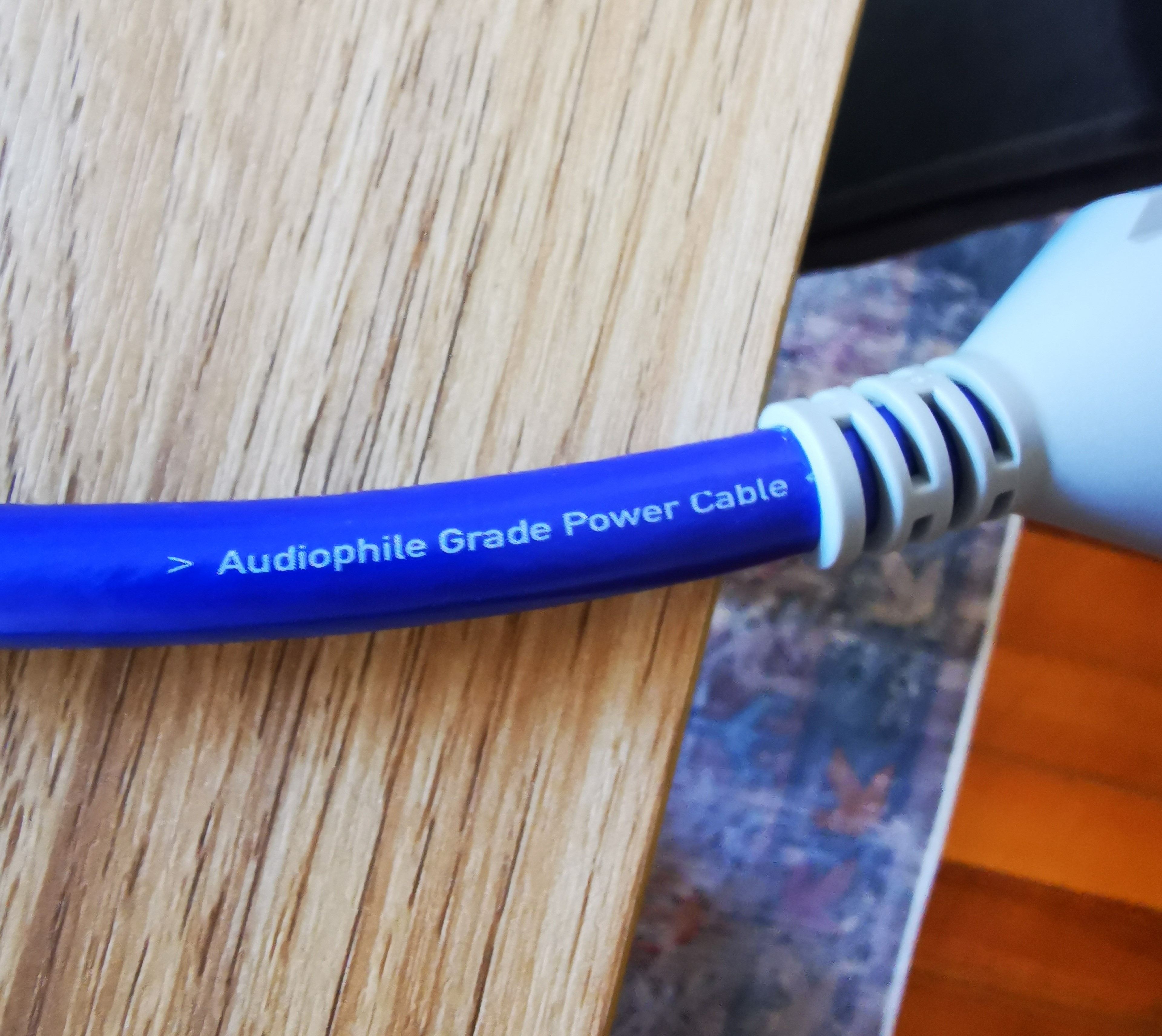 Isotek EVO3 Premier Power Cable 1.5mt ﻿ HiFi and Cinema Cables