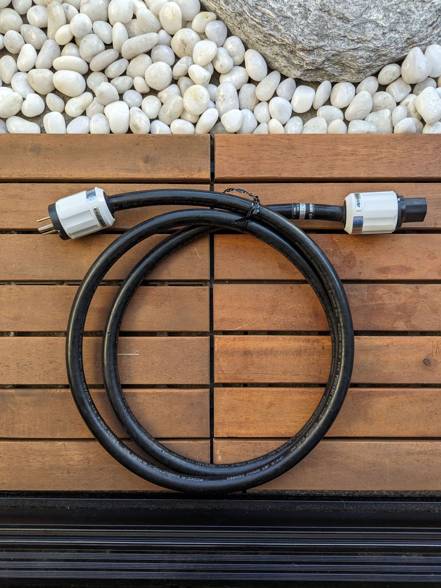 Bulk lot of 4x Oyaide 1.8m US power cables ﻿ HiFi and Cinema Cables