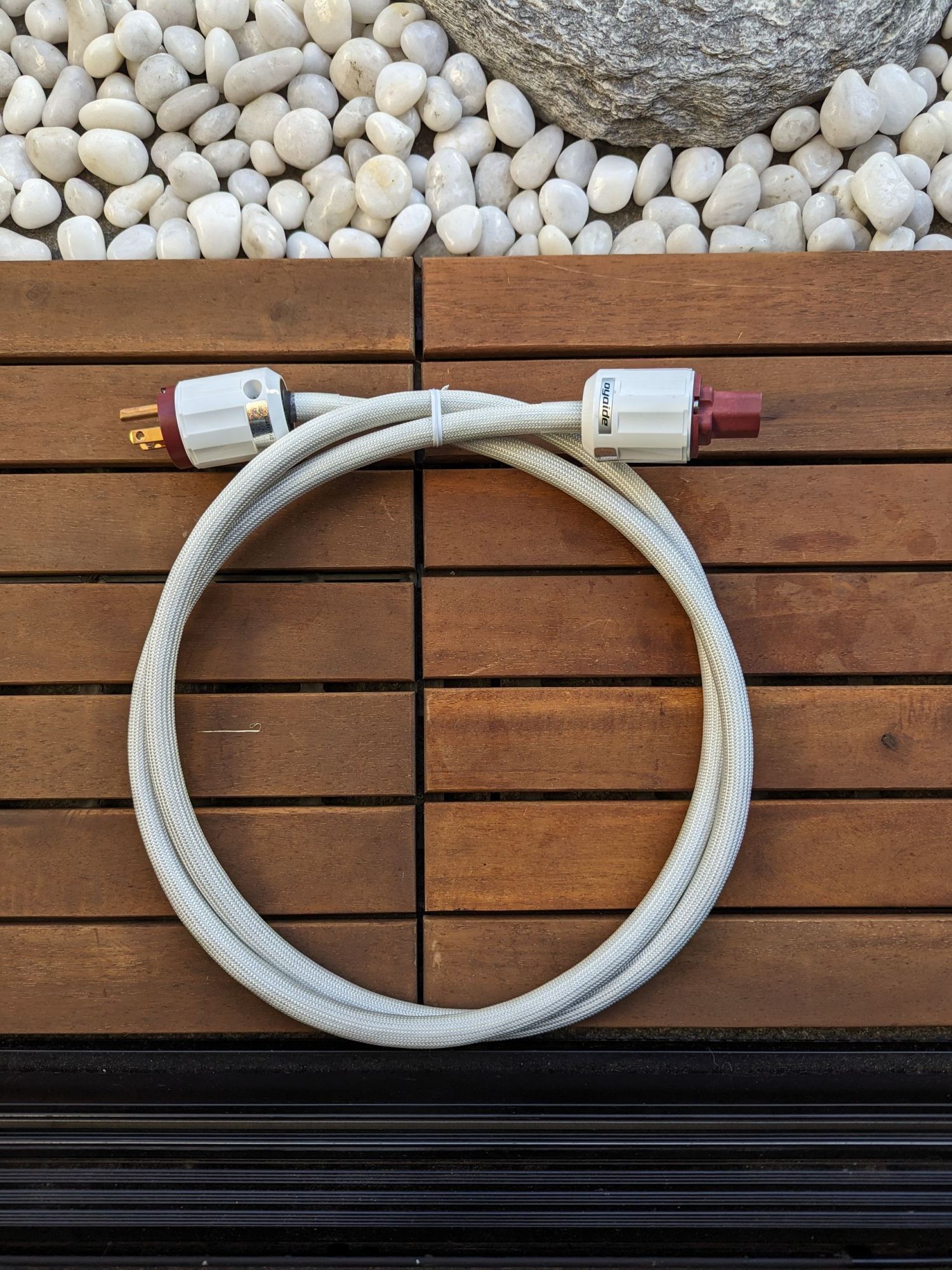 Bulk lot of 4x Oyaide 1.8m US power cables ﻿ HiFi and Cinema Cables