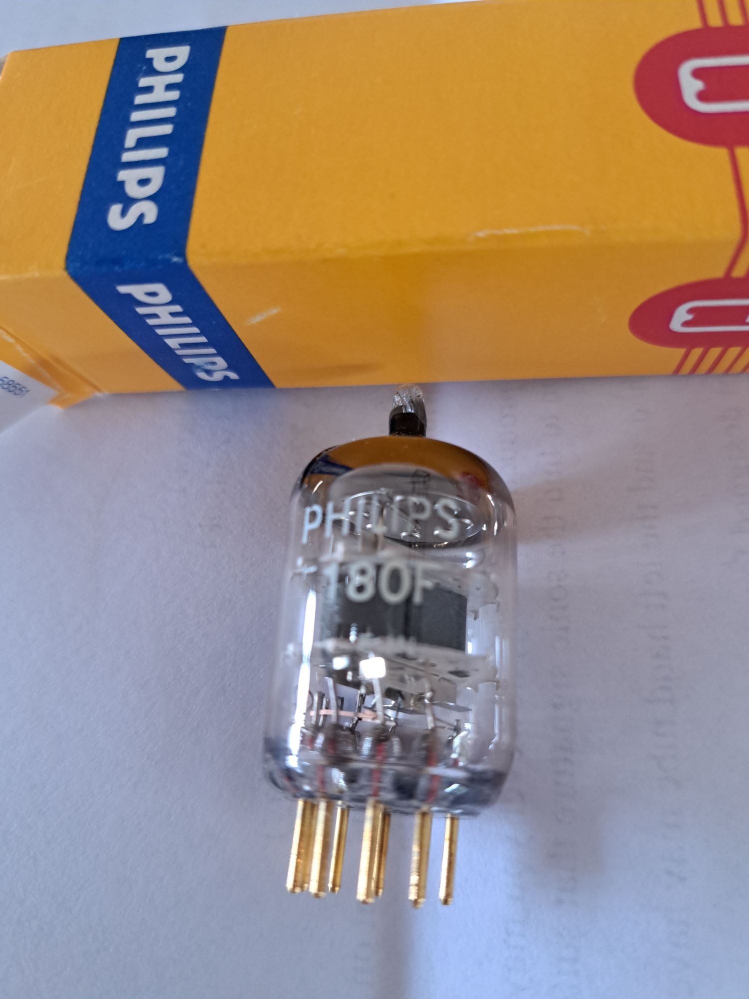 Philips E180F.jpg