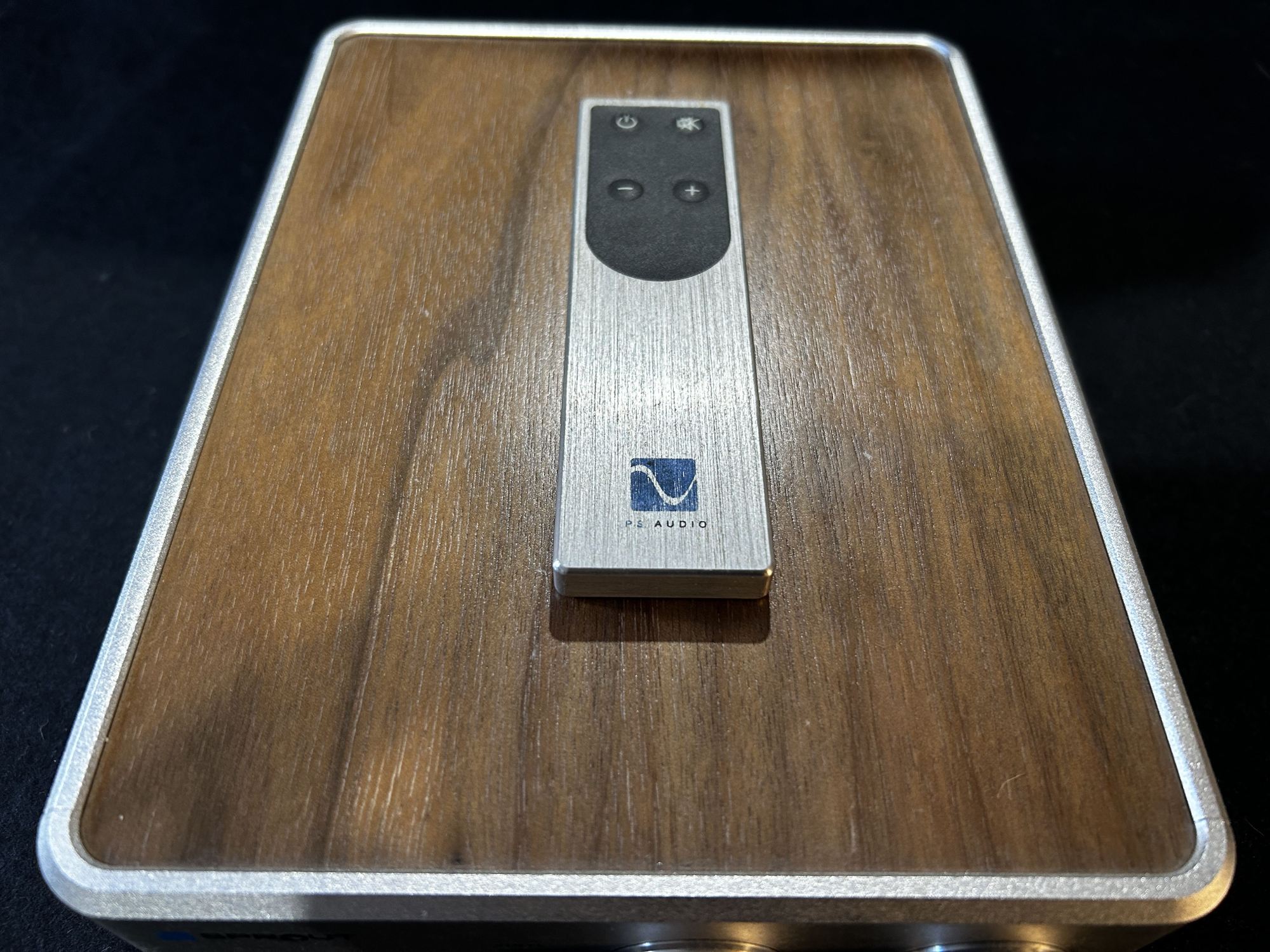 Sprout Amp Front -remote.JPG