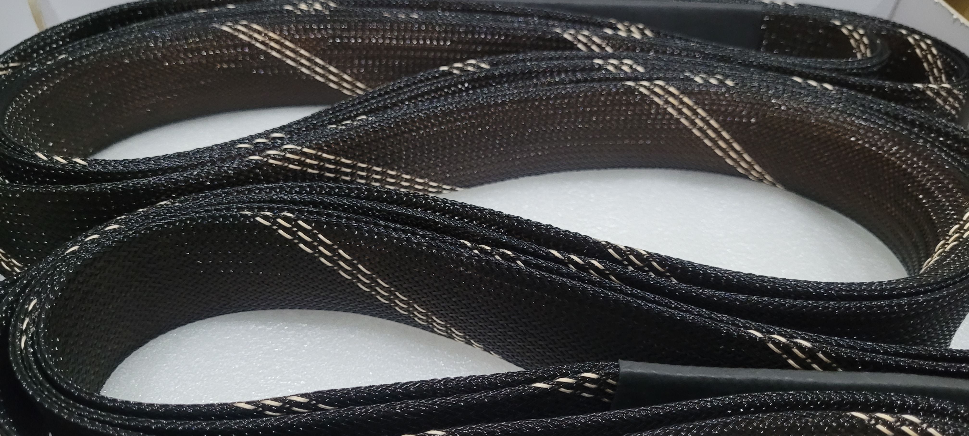 Lenehan FoilFlex speaker cables 2.5m ﻿ HiFi and Cinema Cables