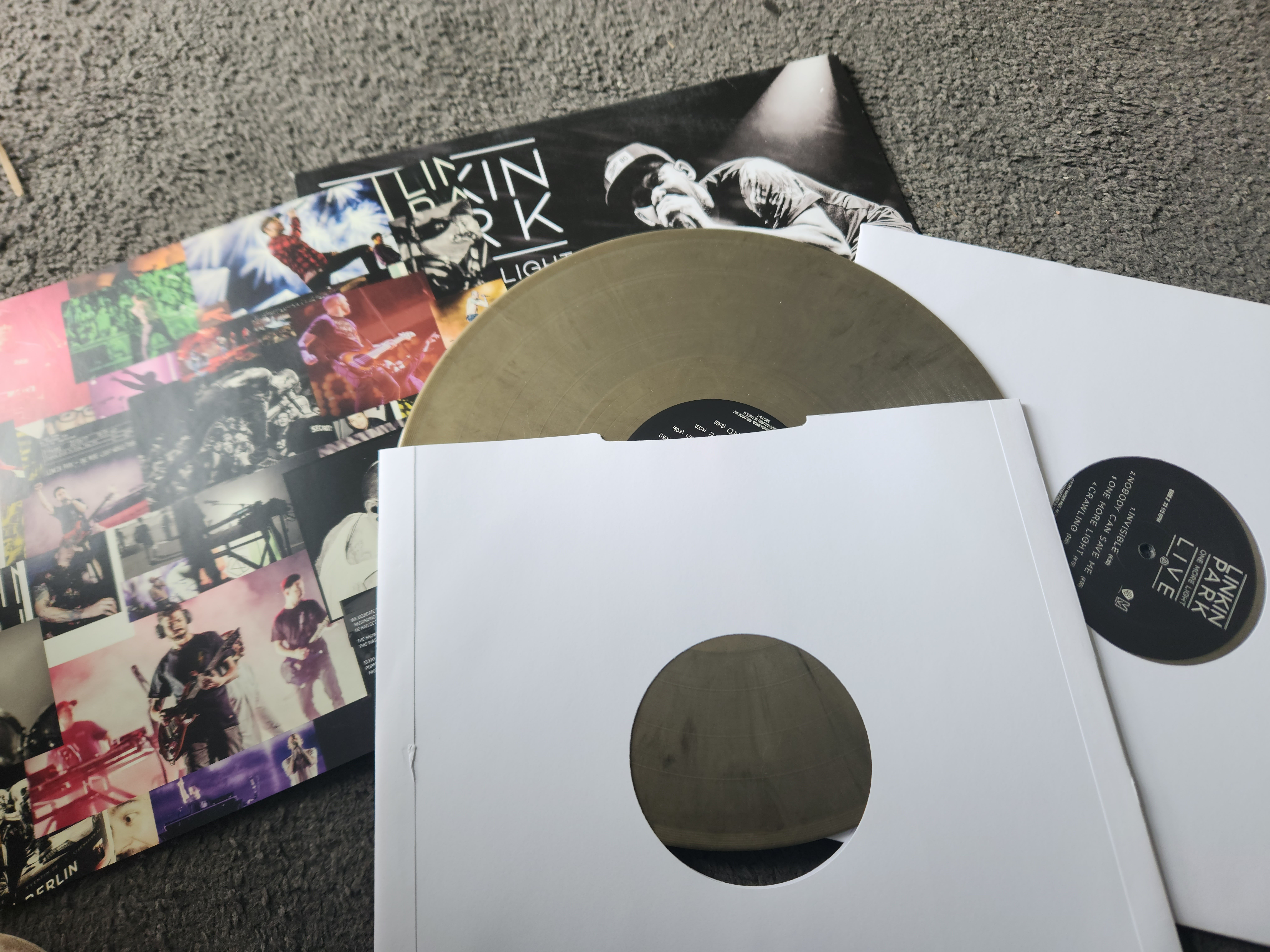 FS: LINKIN PARK - ONE MORE LIGHT LIVE 2LP - RSD - RARE