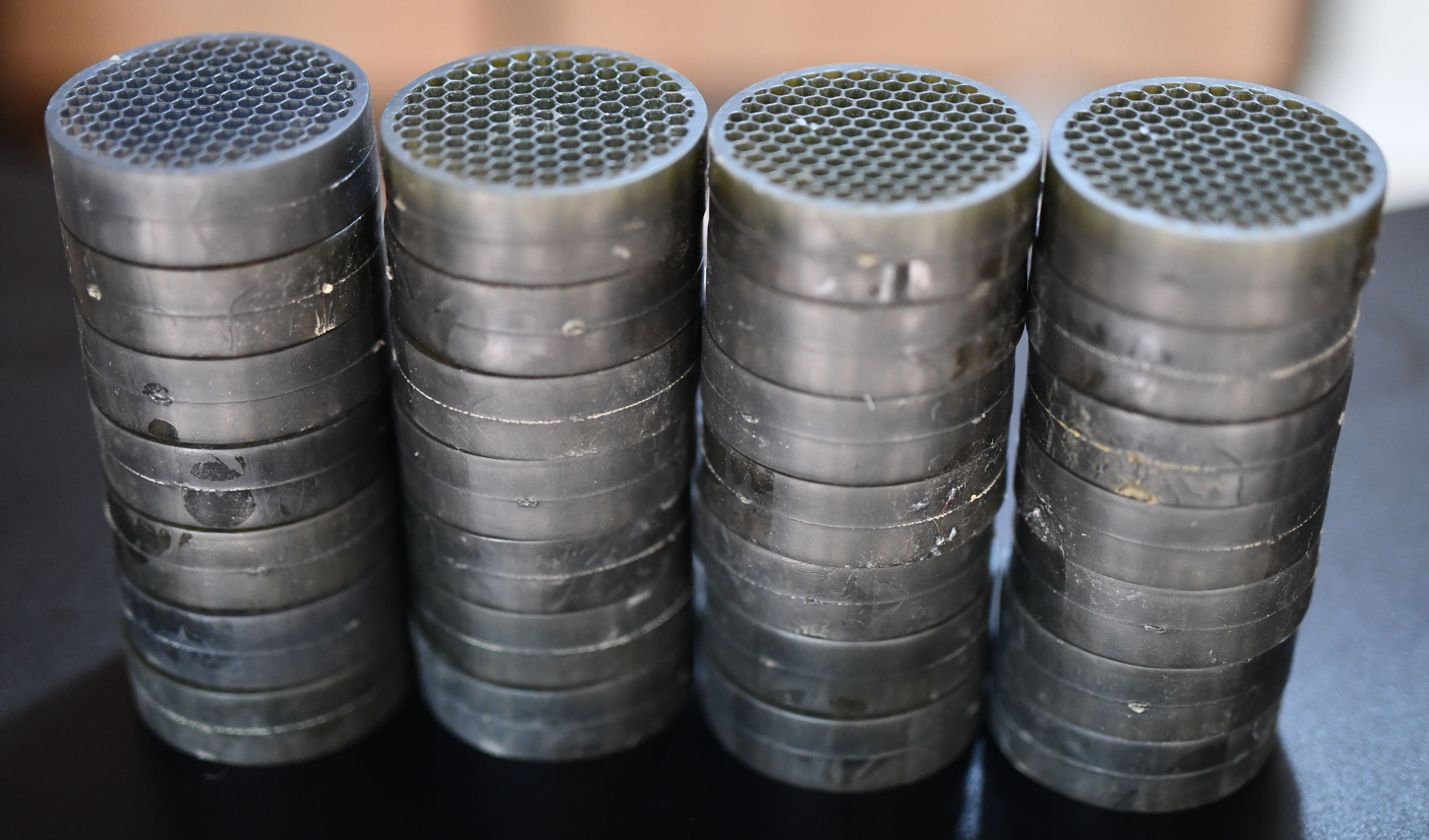 MagicHexa Acoustic Damper Feet x 27