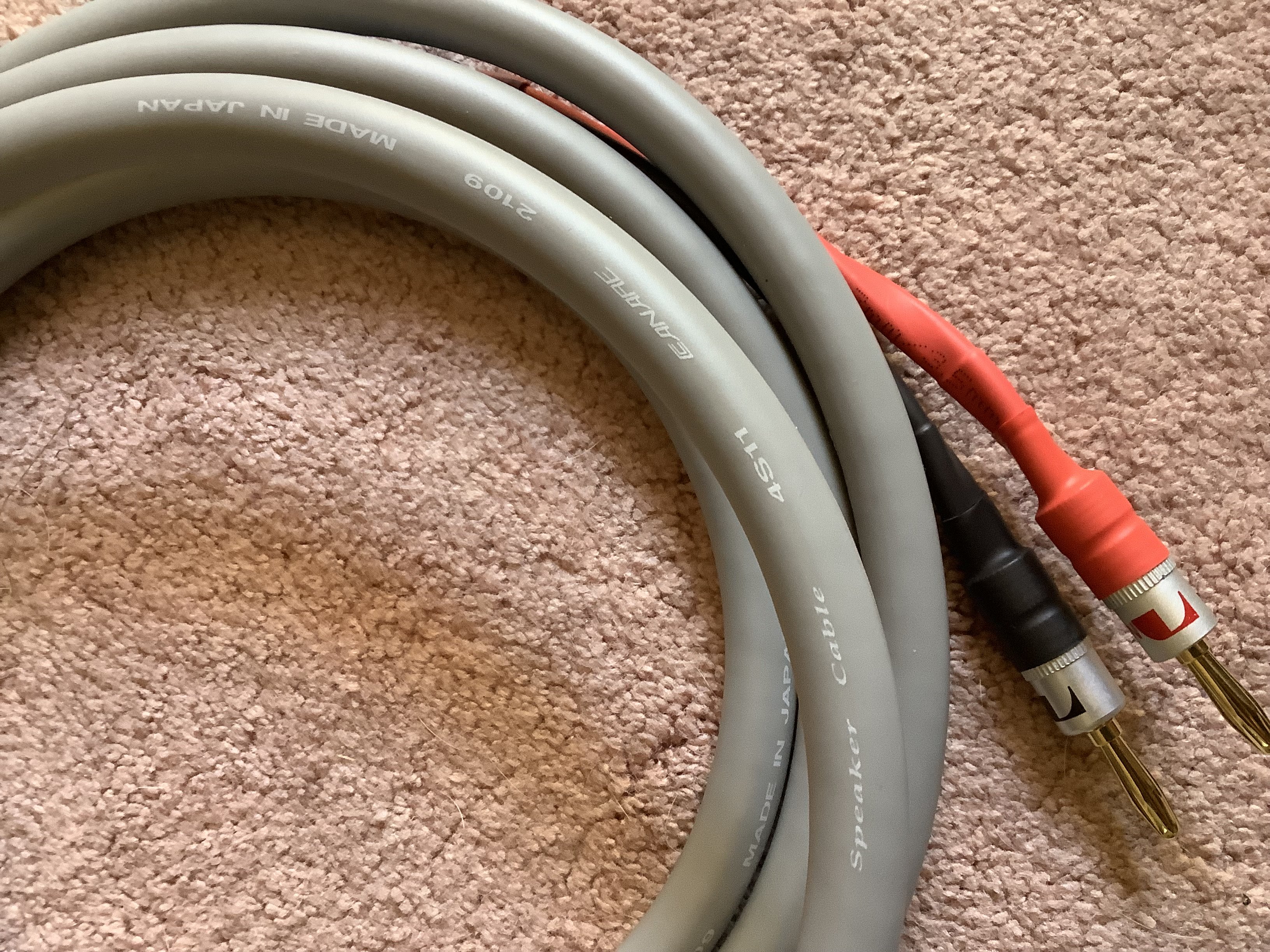 Canare 4S11 speaker cable with bananas 2.5m ()Perth ﻿ HiFi and Cinema