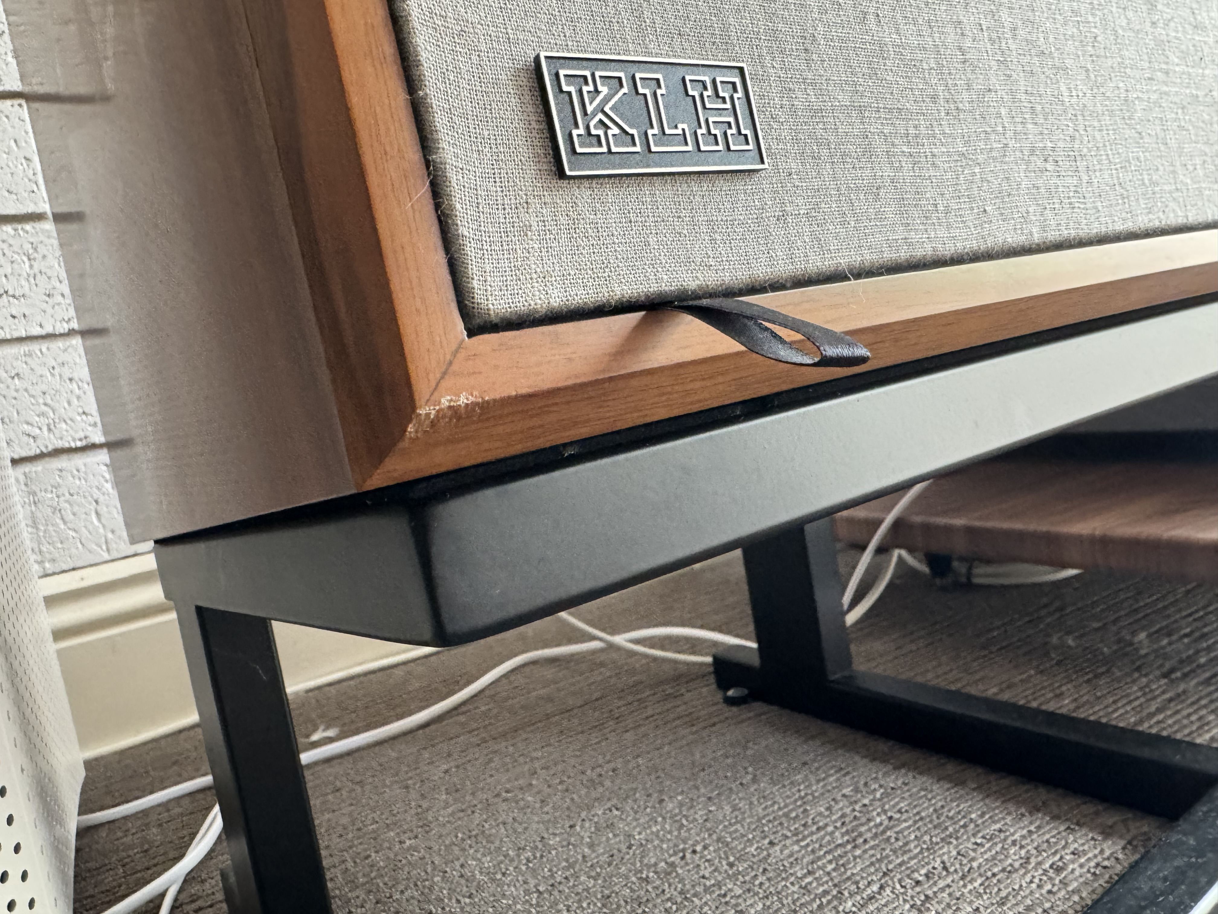 KLH Model 5 Speakers + stands