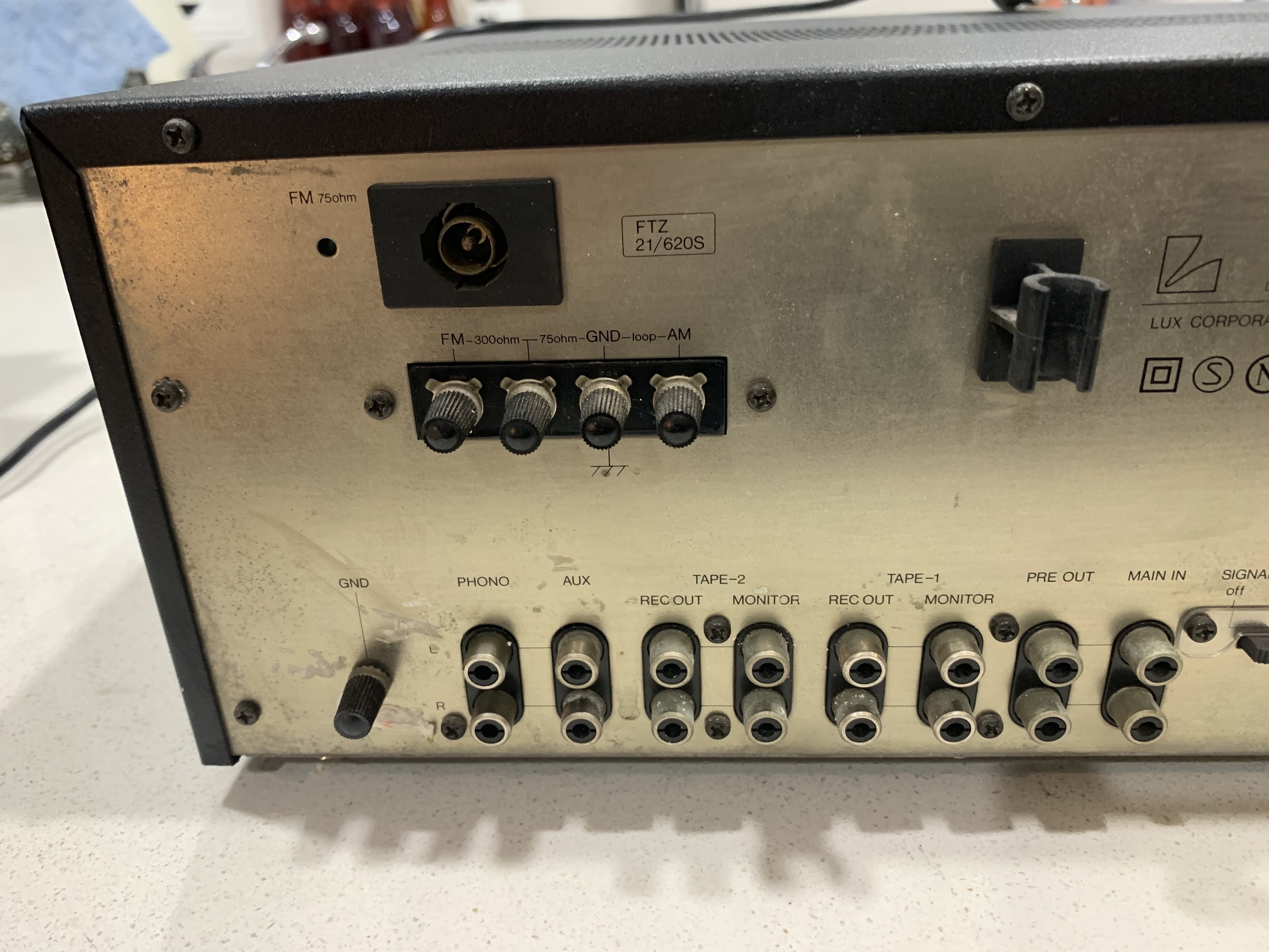 Luxman RX-102 'Suck-face' receiver