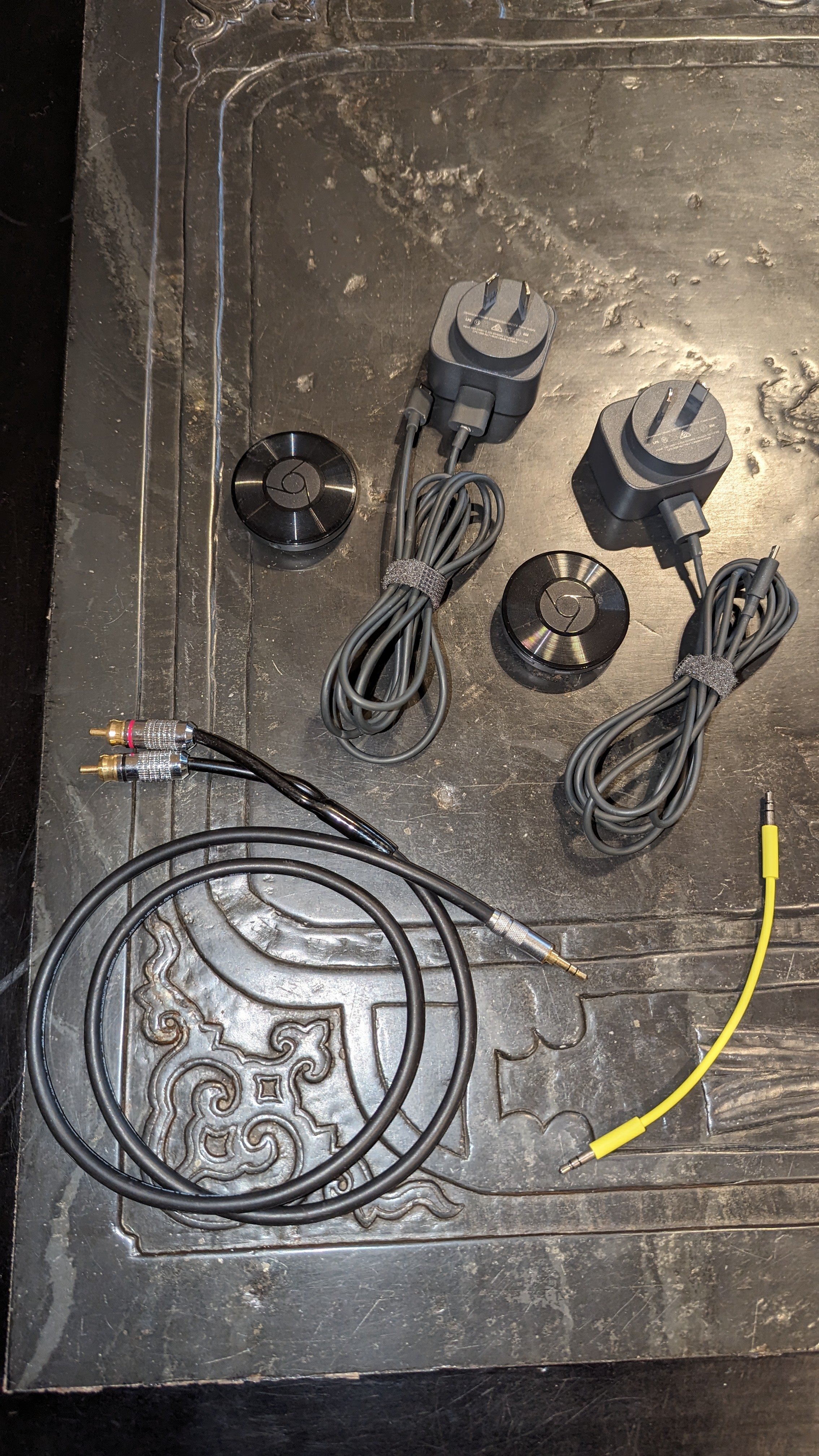 Google Chromecast Audio - Analog/Digital Out Streamer + Roon