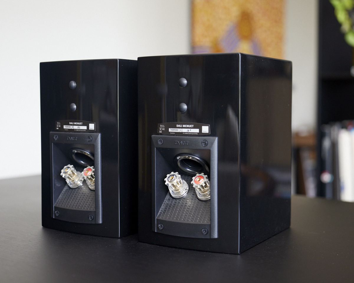 Dali Menuet Bookshelf Speakers Piano Black - Aussie Audio Mart