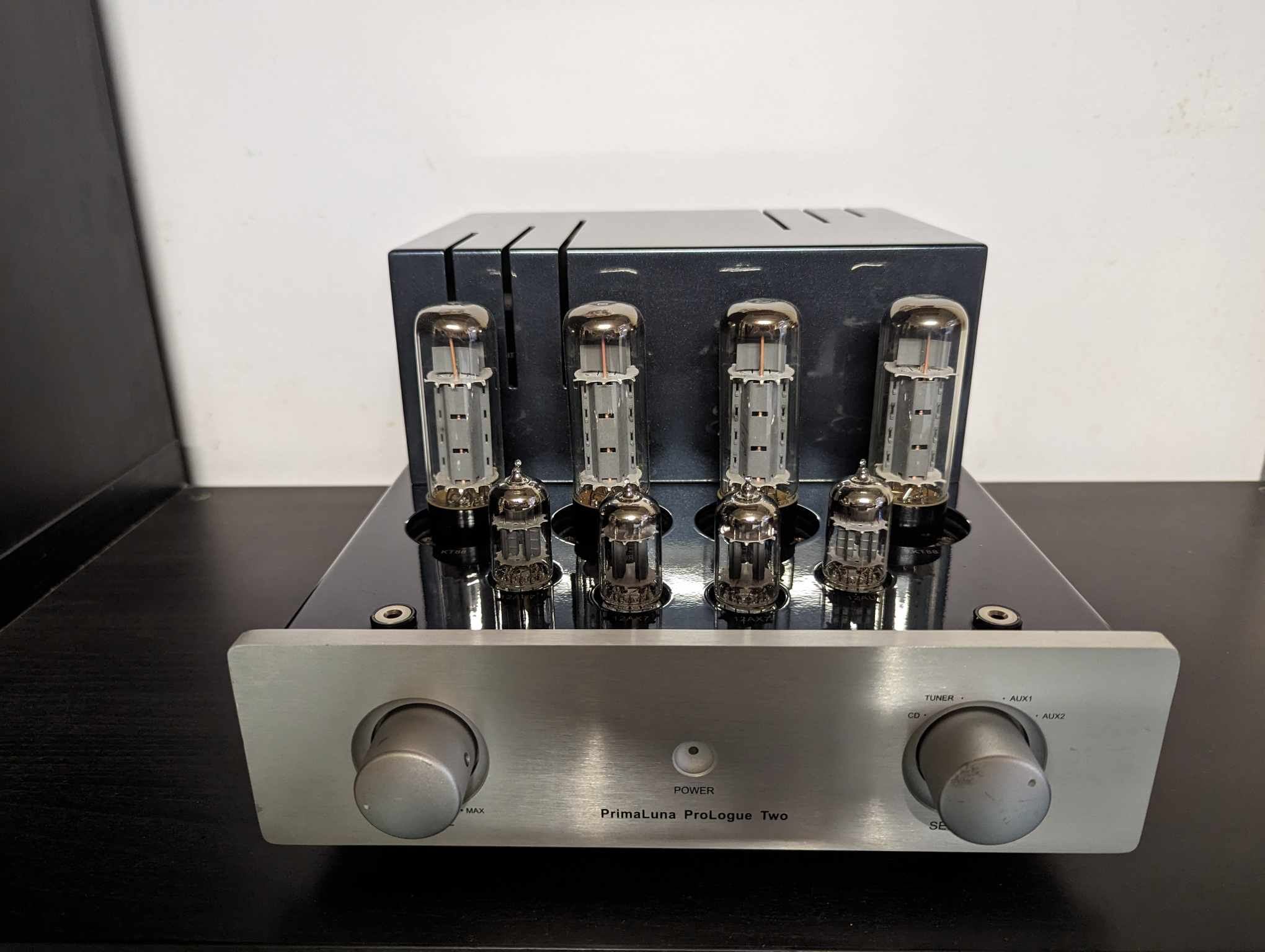 PrimaLuna ProLogue Two Integrated Amplifier + Tubes Galore