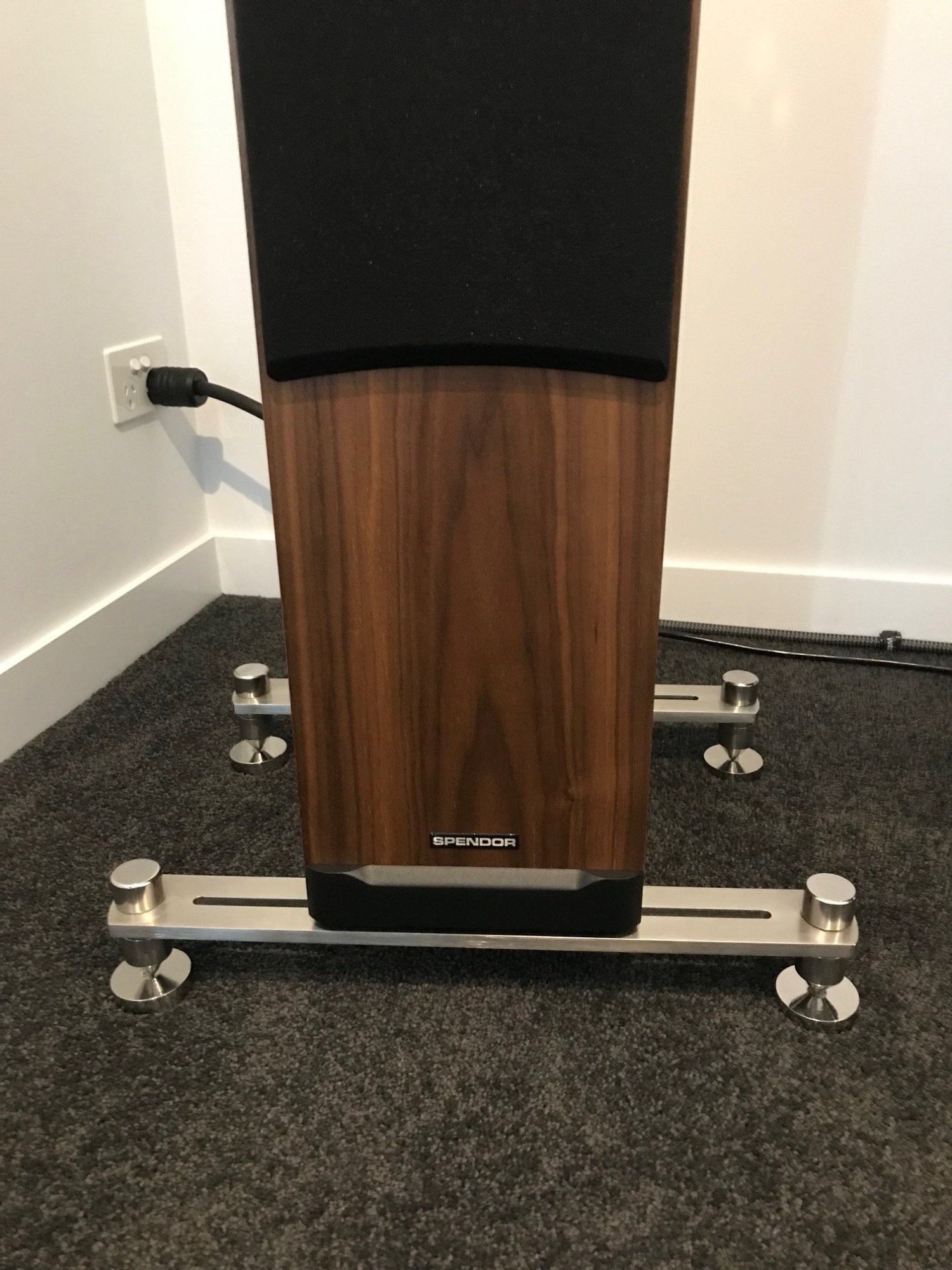 HiFi Outriggers 2.jpg