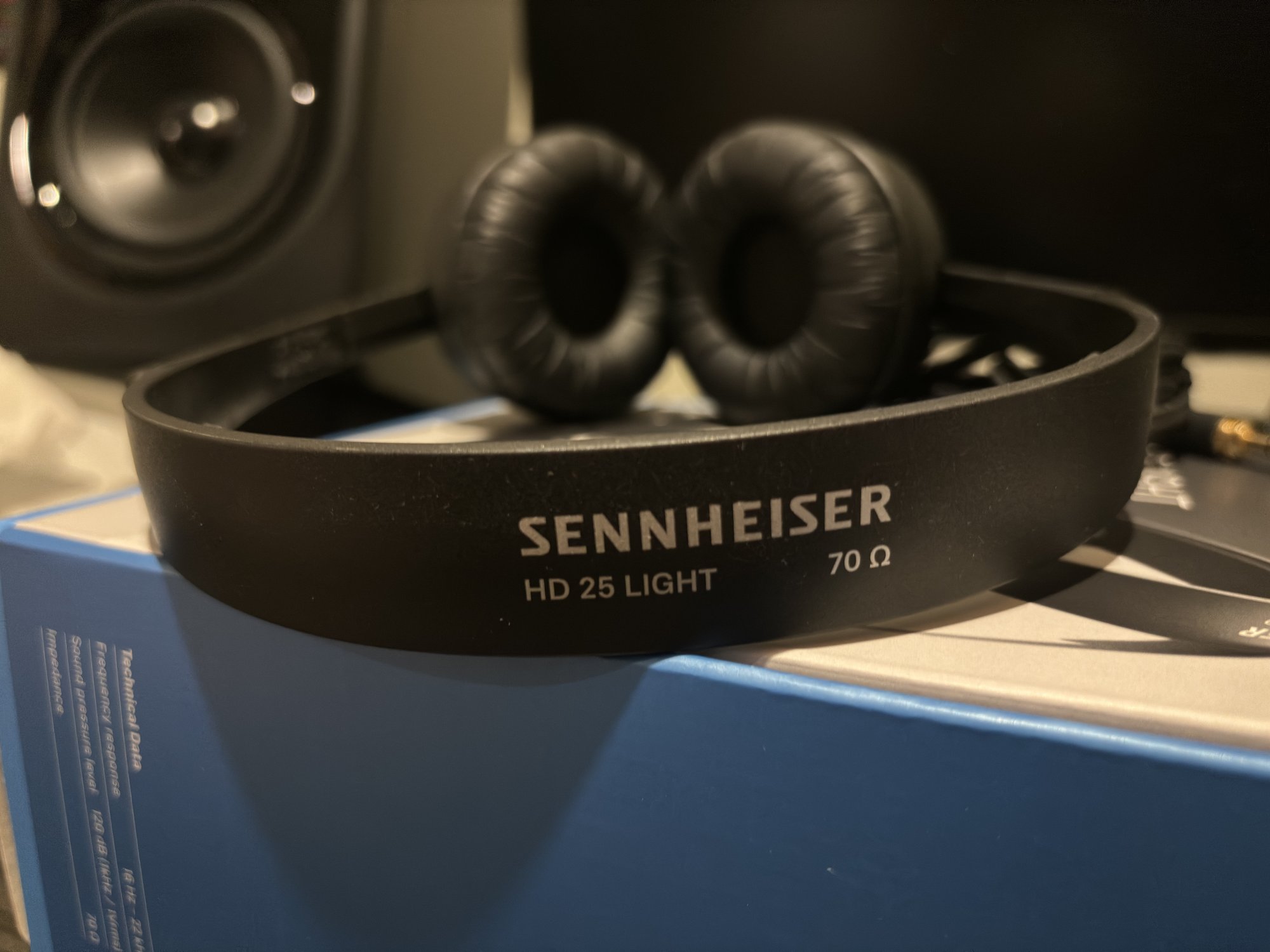 Sennheiser HD25 light v2 legendary headphones! ﻿ Stereo, Home Cinema