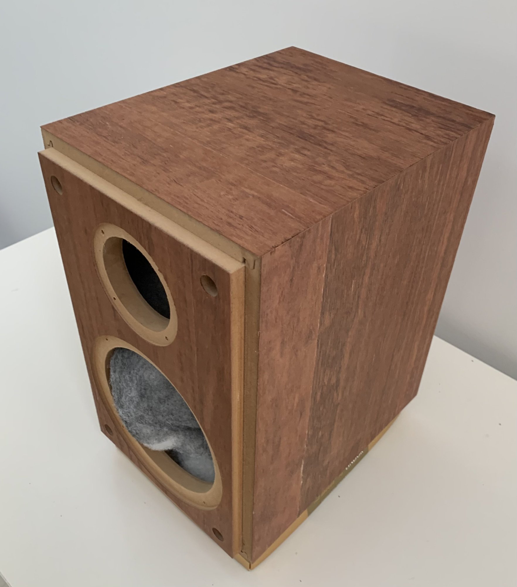 Bookshelf speaker in Jarrah Jaycar JC30 ﻿ Commercial Classifieds